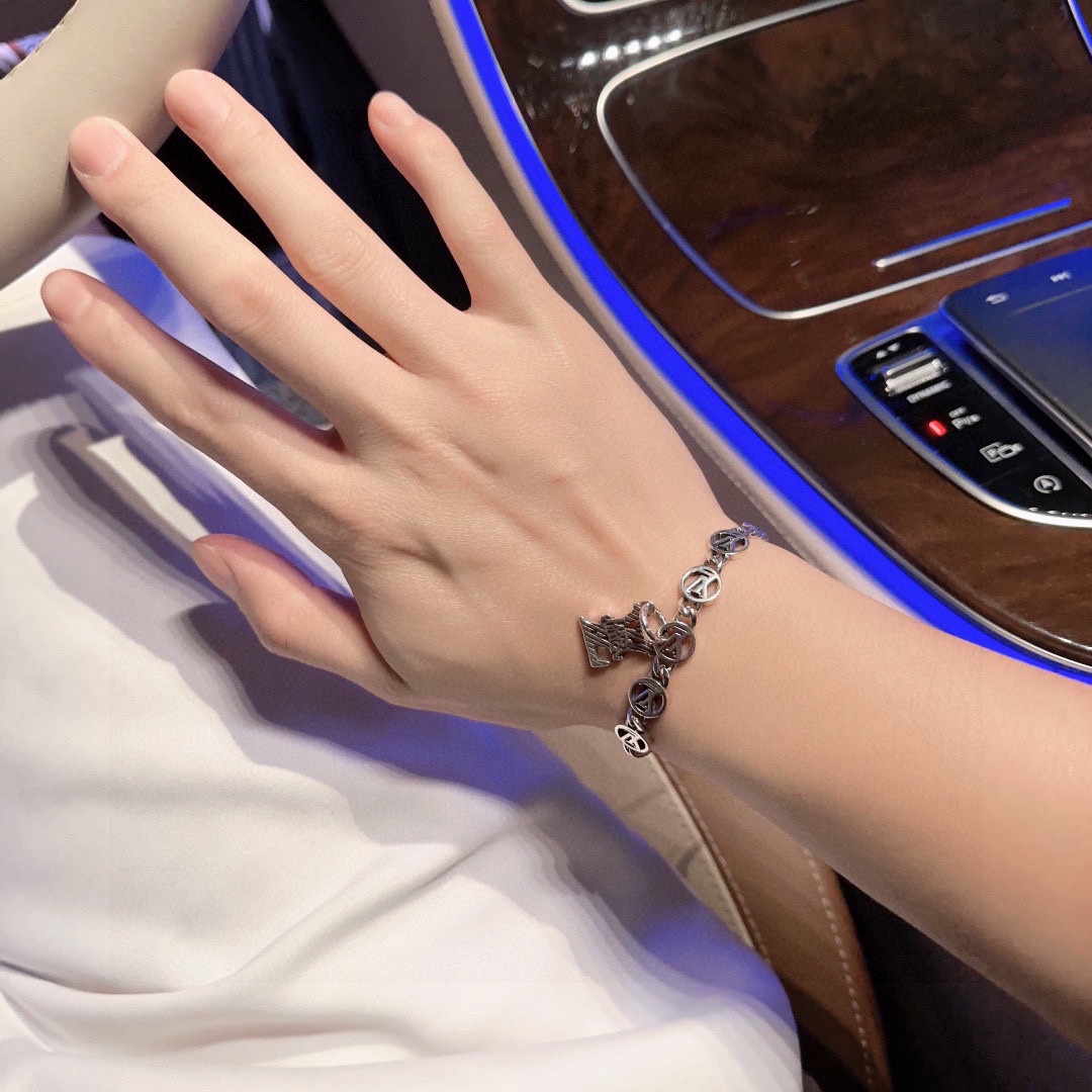 【2026】LV【LOUIS VUITTON】ブレスレット、ファッションシンプルなスタイル   241015-BRAND OFF