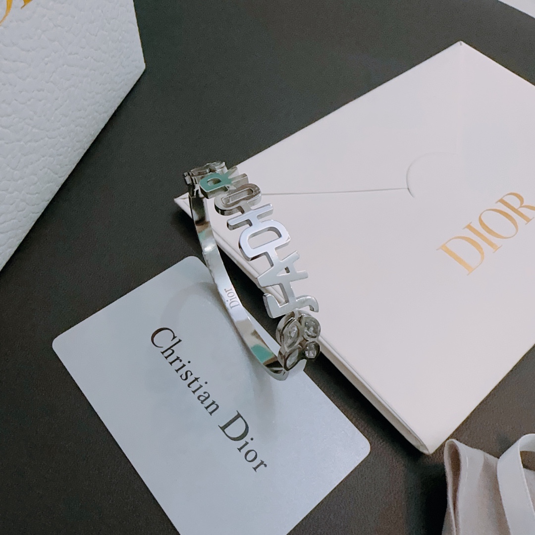 【DIOR】ブレスレット、ファッションシンプルなスタイル   241015-BRAND OFF