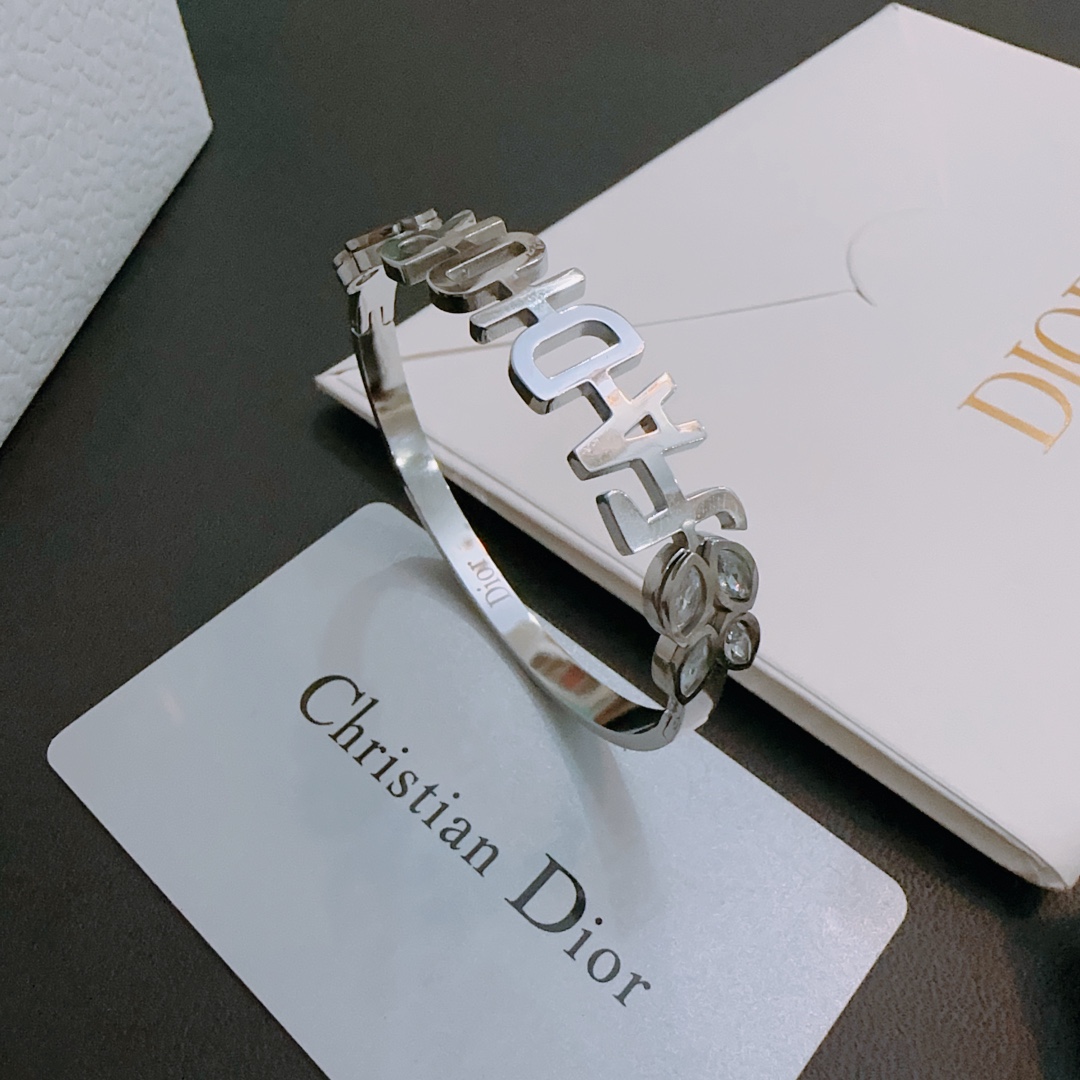 【DIOR】ブレスレット、ファッションシンプルなスタイル   241015-BRAND OFF
