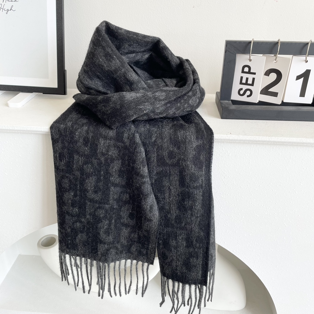 【DIOR  ディオール 】スカーフ 32*180 cm  241108-BRAND OFF