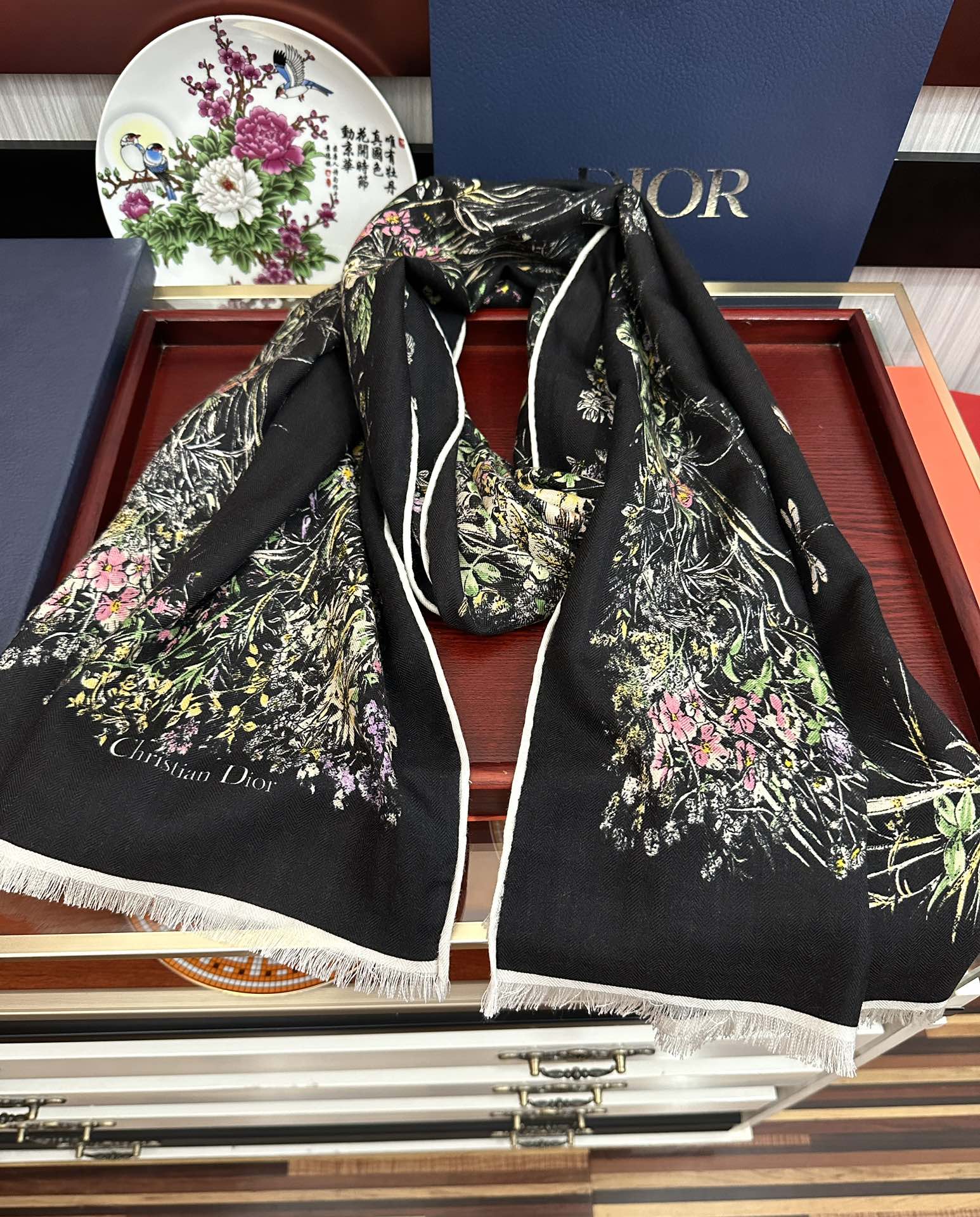 【DIOR  ディオール 】スカーフ 65*185 cm  241108-BRAND OFF