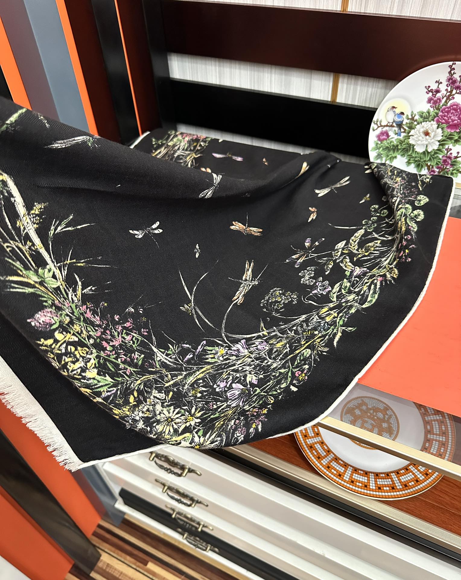 【DIOR  ディオール 】スカーフ 65*185 cm  241108-BRAND OFF