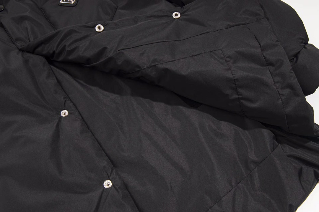 【PRADA旗艦店】プラダ ジャケット ご好評に付き再入荷！-BRAND OFF