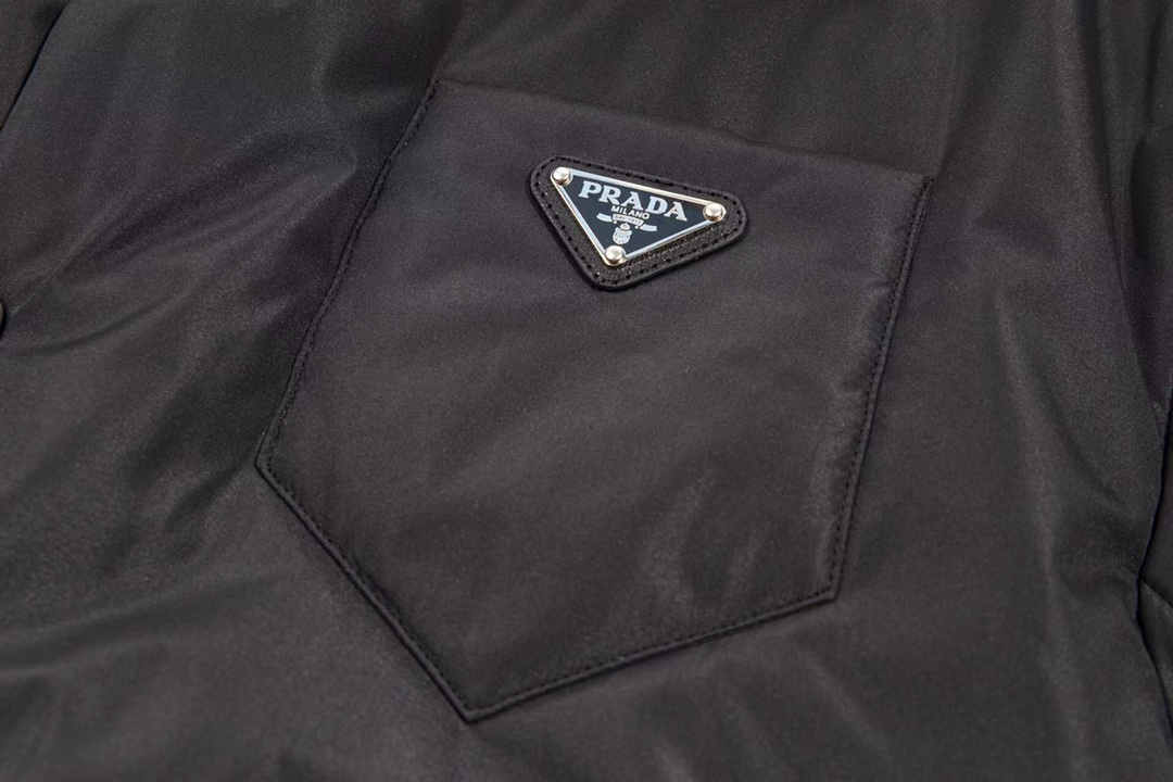 【PRADA旗艦店】プラダ ジャケット ご好評に付き再入荷！-BRAND OFF