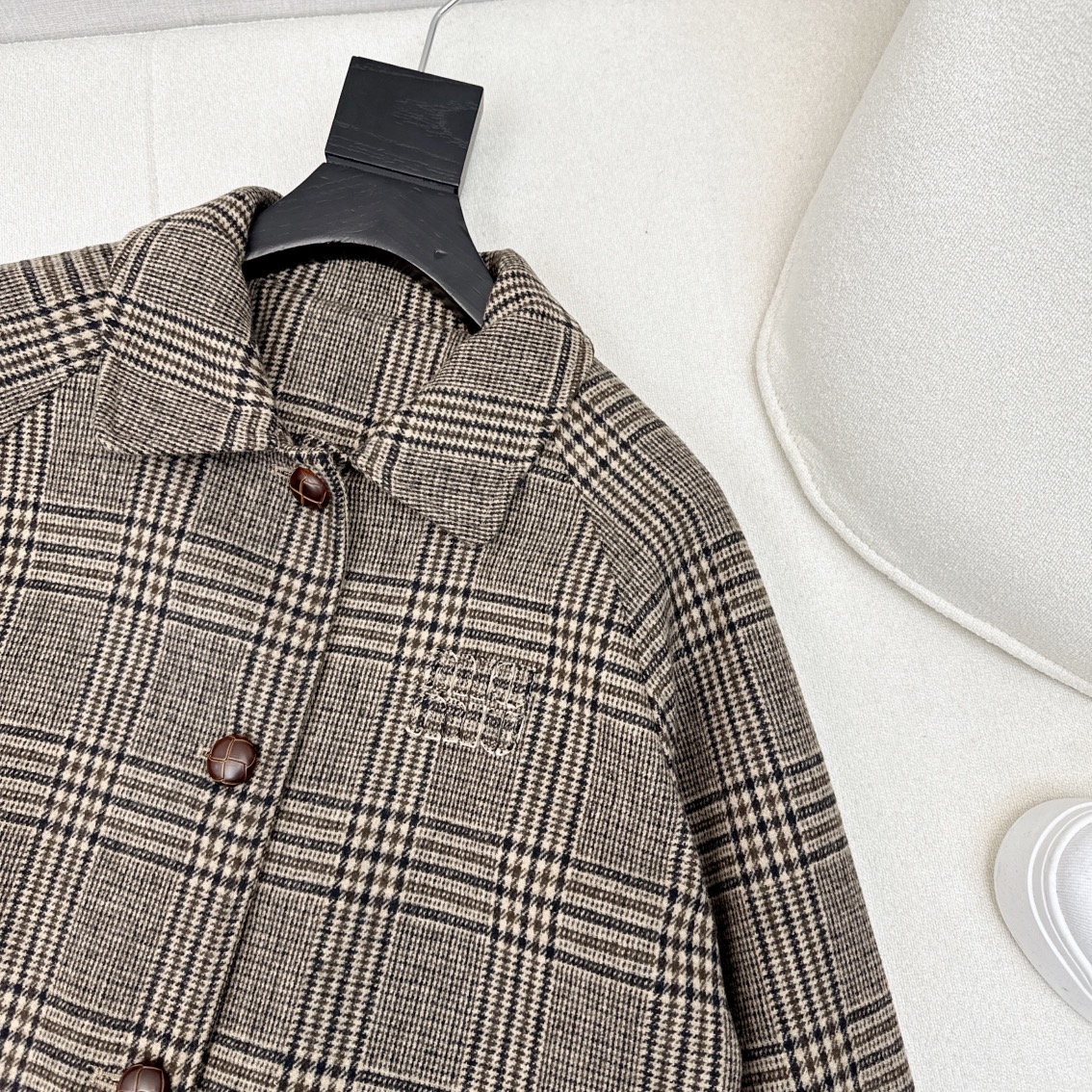 【MIU MIU旗艦店】オーバーコート ご好評に付き再入荷！-BRAND OFF