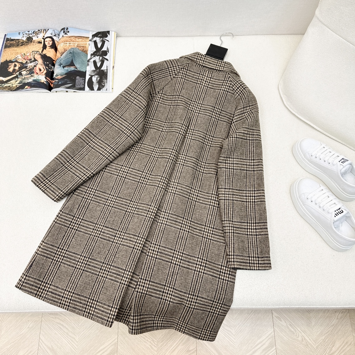 【MIU MIU旗艦店】オーバーコート ご好評に付き再入荷！-BRAND OFF
