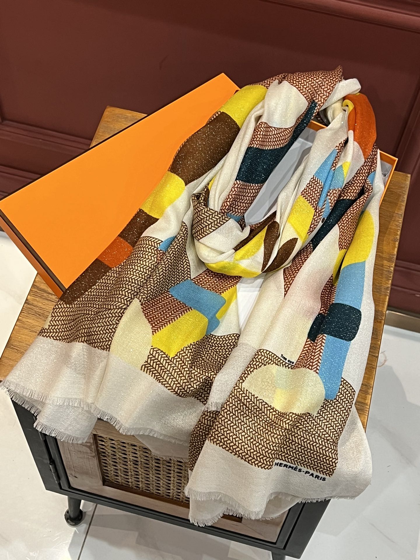 【2026】【HERMES エルメス 】スカーフ   100*200CM  241109-BRAND OFF