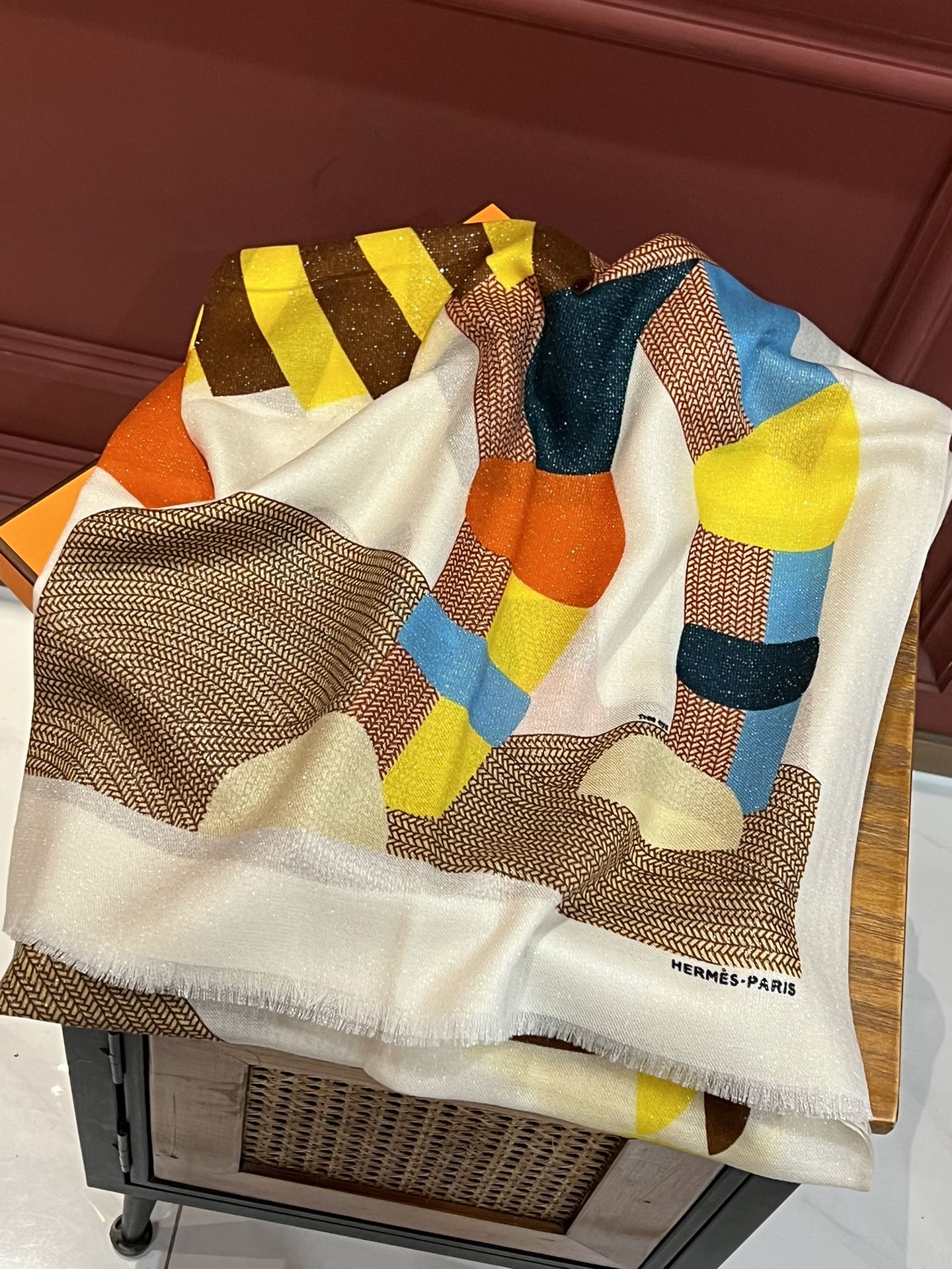 【2026】【HERMES エルメス 】スカーフ   100*200CM  241109-BRAND OFF