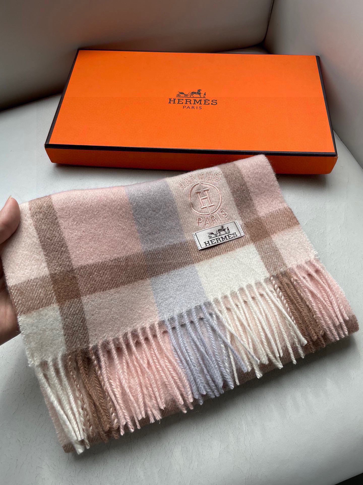【2026】【HERMES エルメス 】スカーフ   30*180CM  241109-BRAND OFF