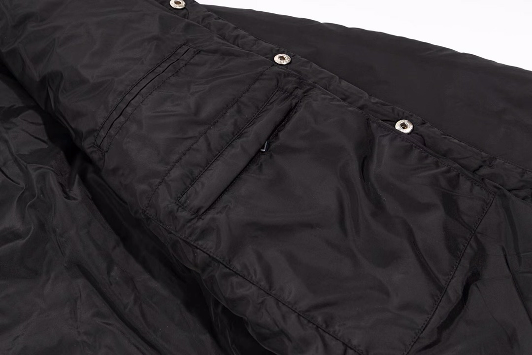 【PRADA旗艦店】プラダ ジャケット ご好評に付き再入荷！-BRAND OFF