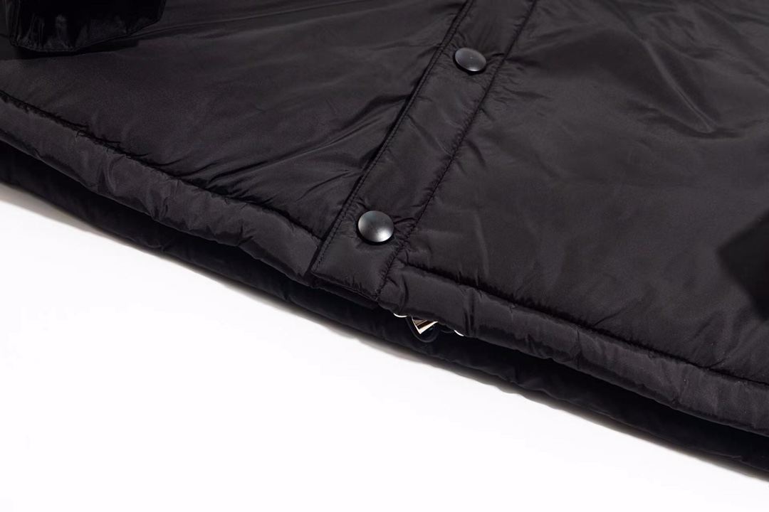 【PRADA旗艦店】プラダ ジャケット ご好評に付き再入荷！-BRAND OFF