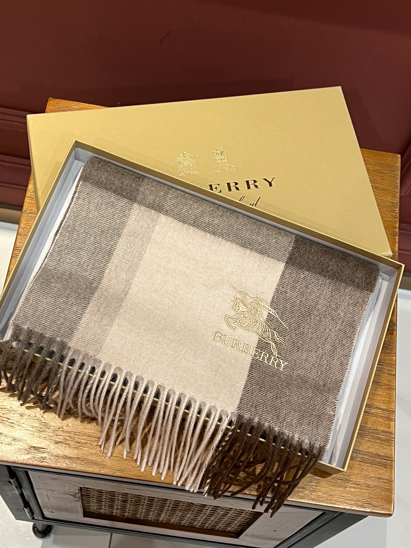【BURBERRY  バーバリー】スカーフ32*180CM  241108-BRAND OFF