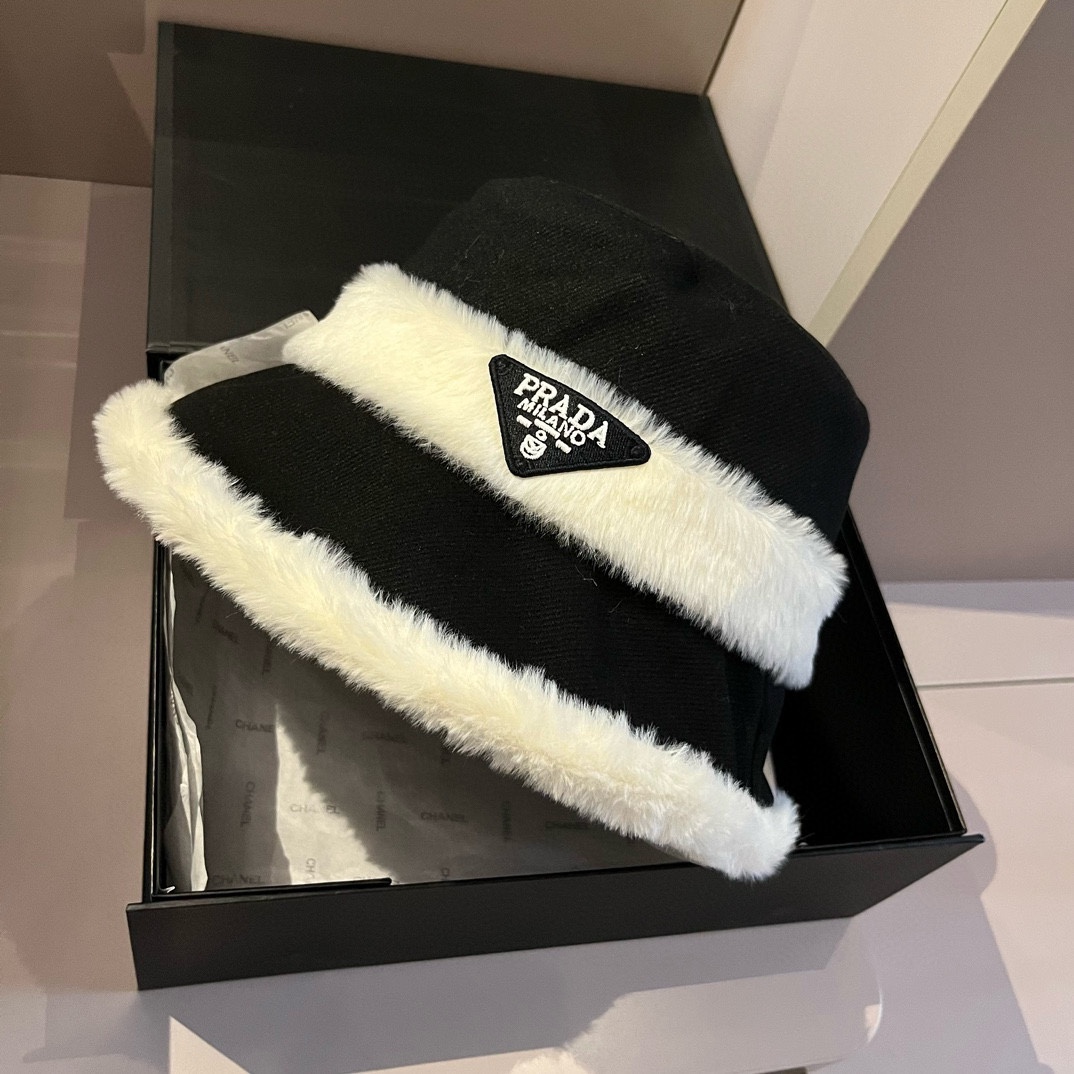 PRADA (プラダ)フィッシャーマンズハット  241125-BRAND OFF