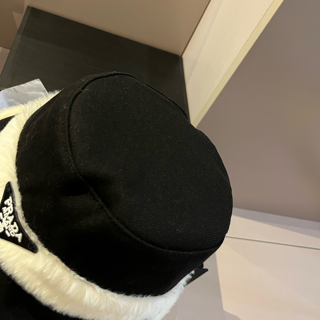 PRADA (プラダ)フィッシャーマンズハット  241125-BRAND OFF