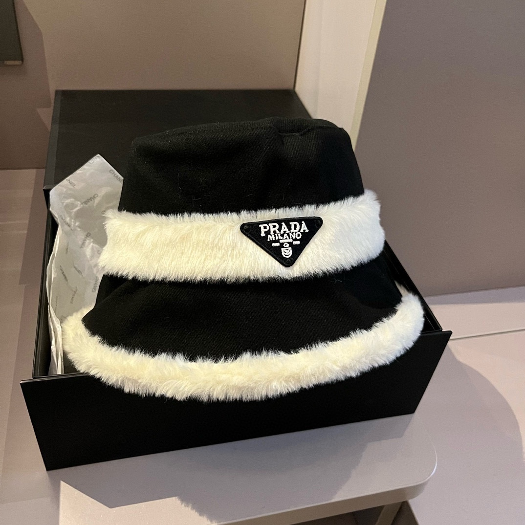 PRADA (プラダ)フィッシャーマンズハット  241125-BRAND OFF