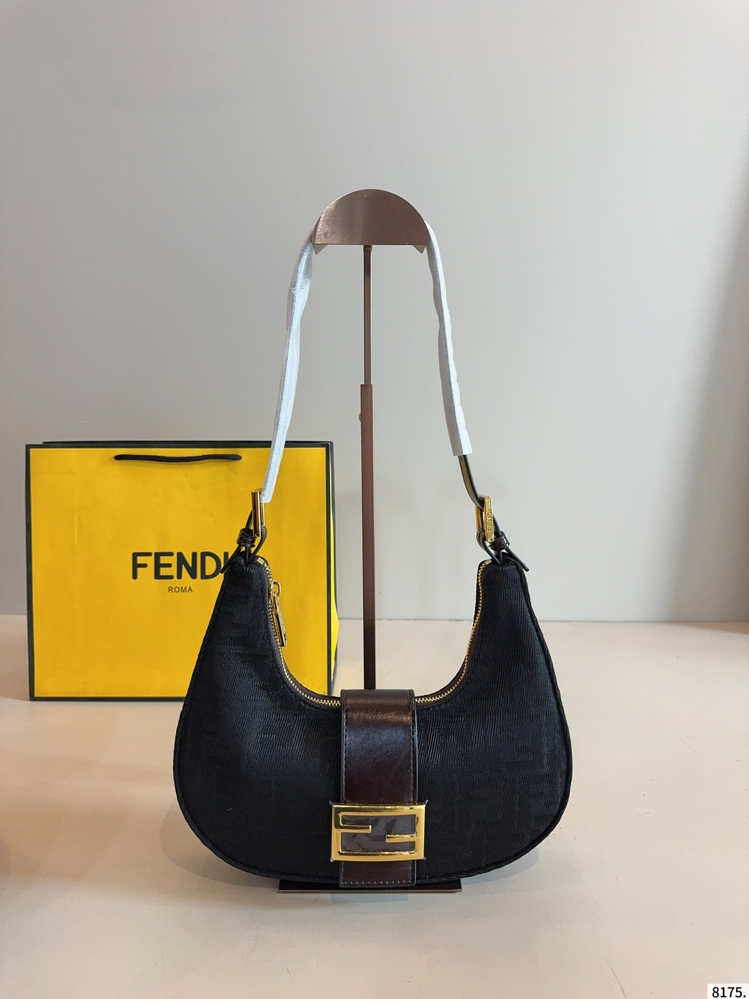 【FENDI公式旗艦店】フェンディわきバッグ ハンドバッグ-BRAND OFF