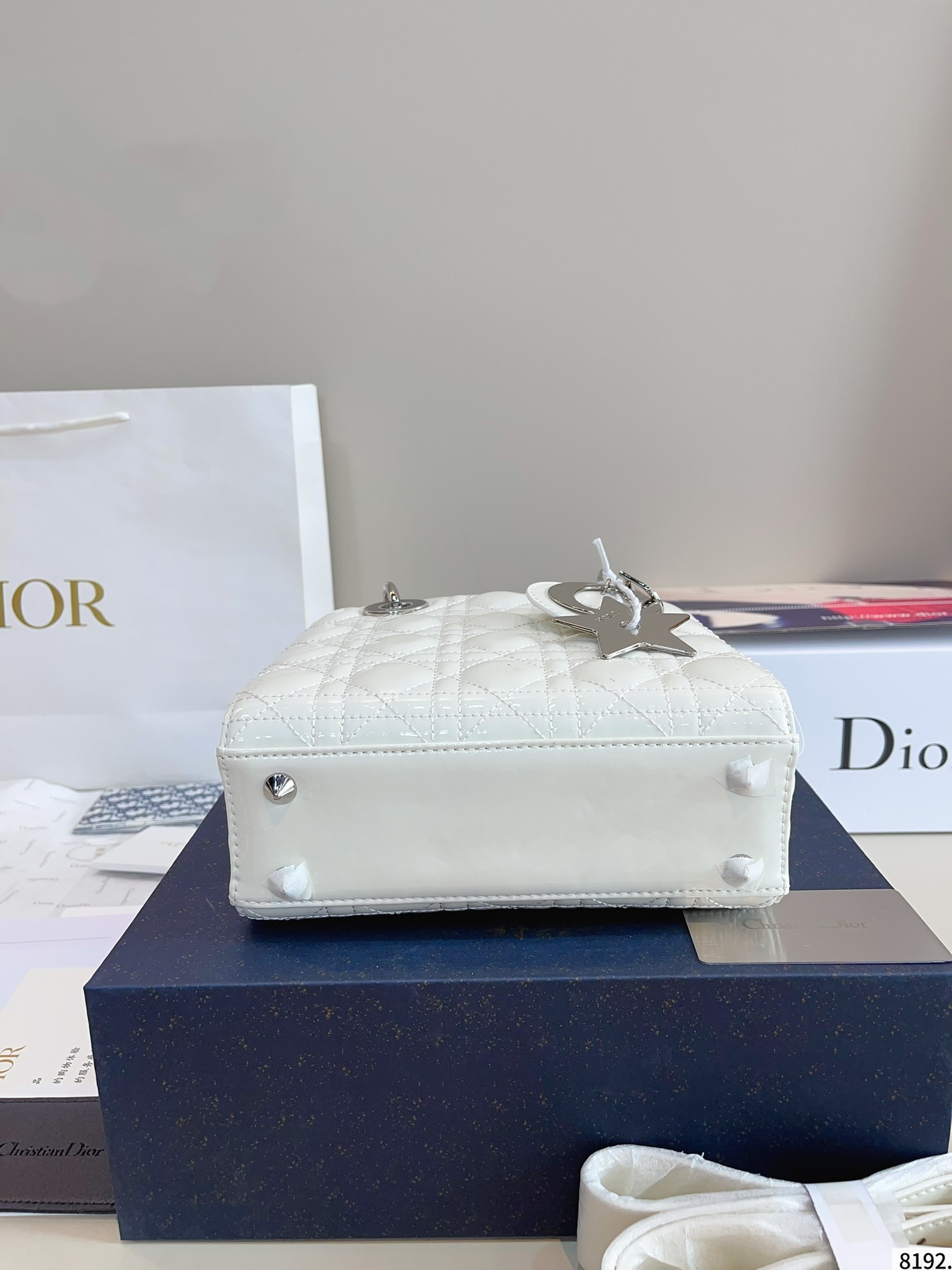 【DIOR公式旗艦店】レディディオール Lady ハンドバッグ シルバー金具-BRAND OFF