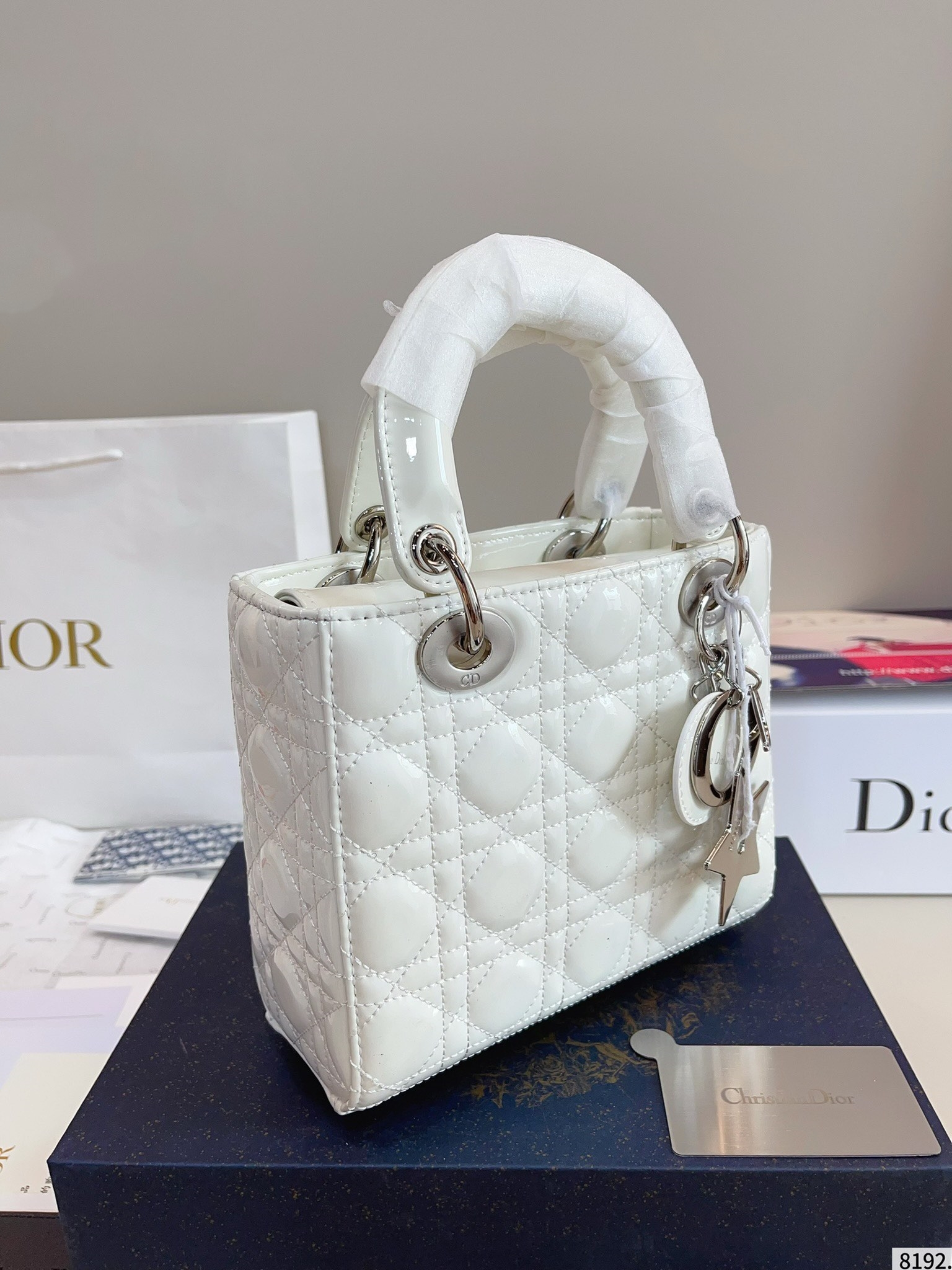 【DIOR公式旗艦店】レディディオール Lady ハンドバッグ シルバー金具-BRAND OFF