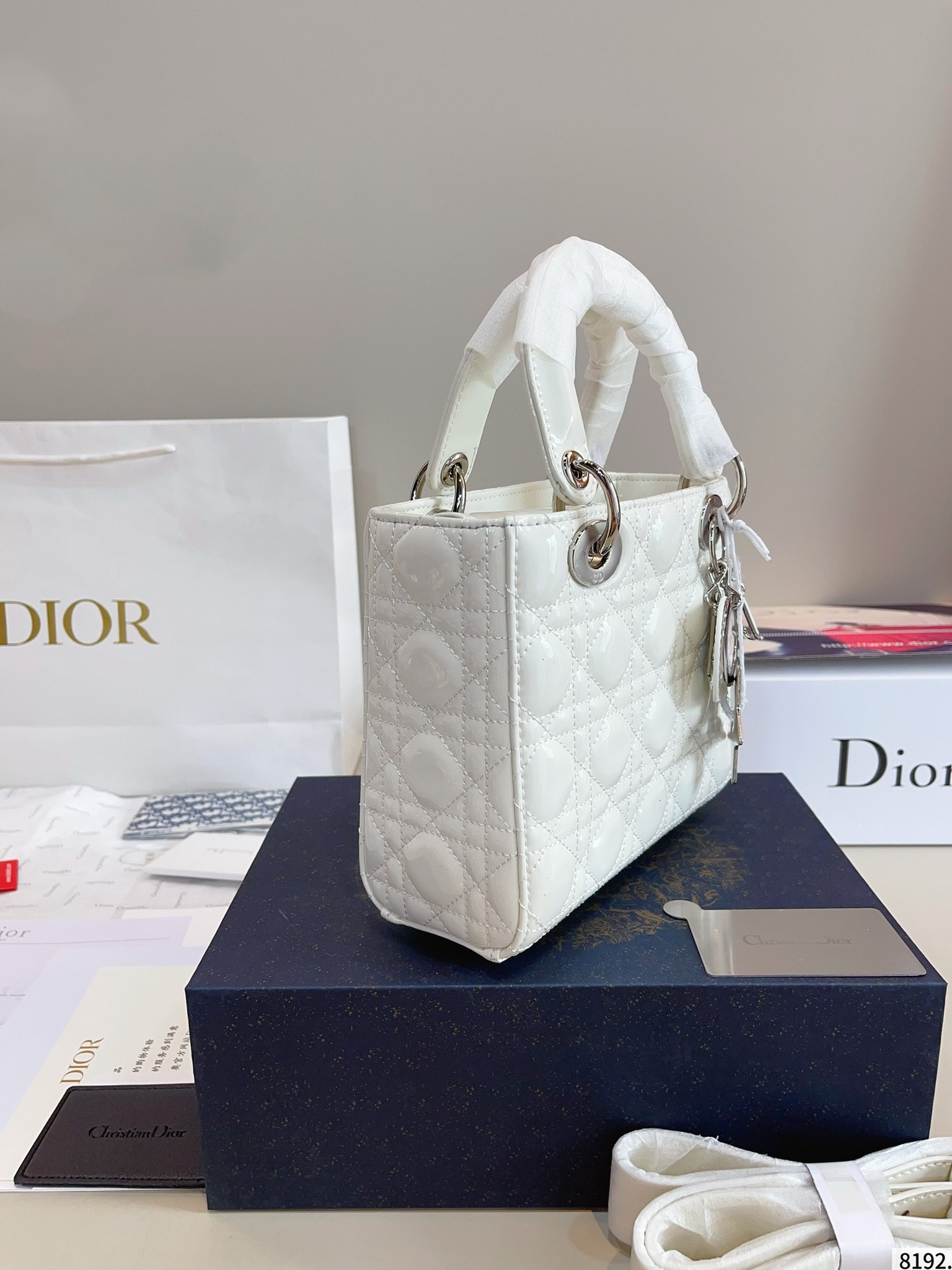 【DIOR公式旗艦店】レディディオール Lady ハンドバッグ シルバー金具-BRAND OFF
