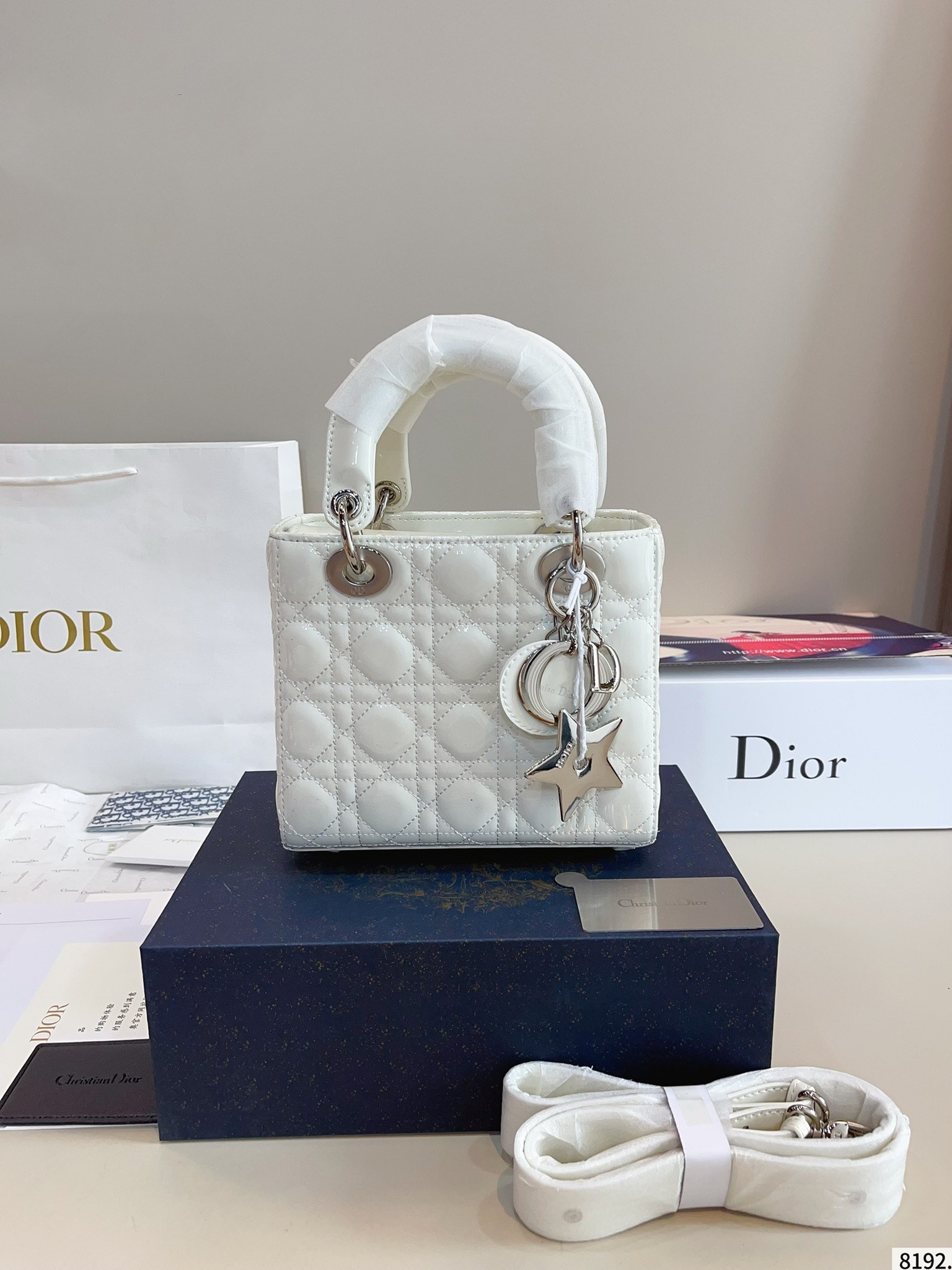 【DIOR公式旗艦店】レディディオール Lady ハンドバッグ シルバー金具-BRAND OFF