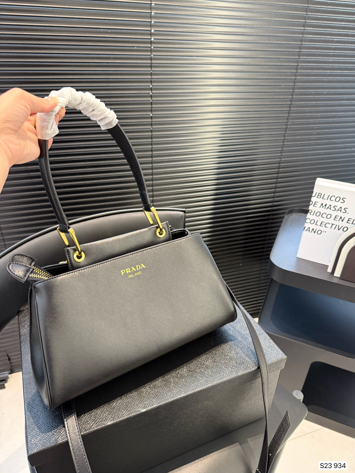 【PRADA公式旗艦店】プラダ クロスボディバッグ-BRAND OFF