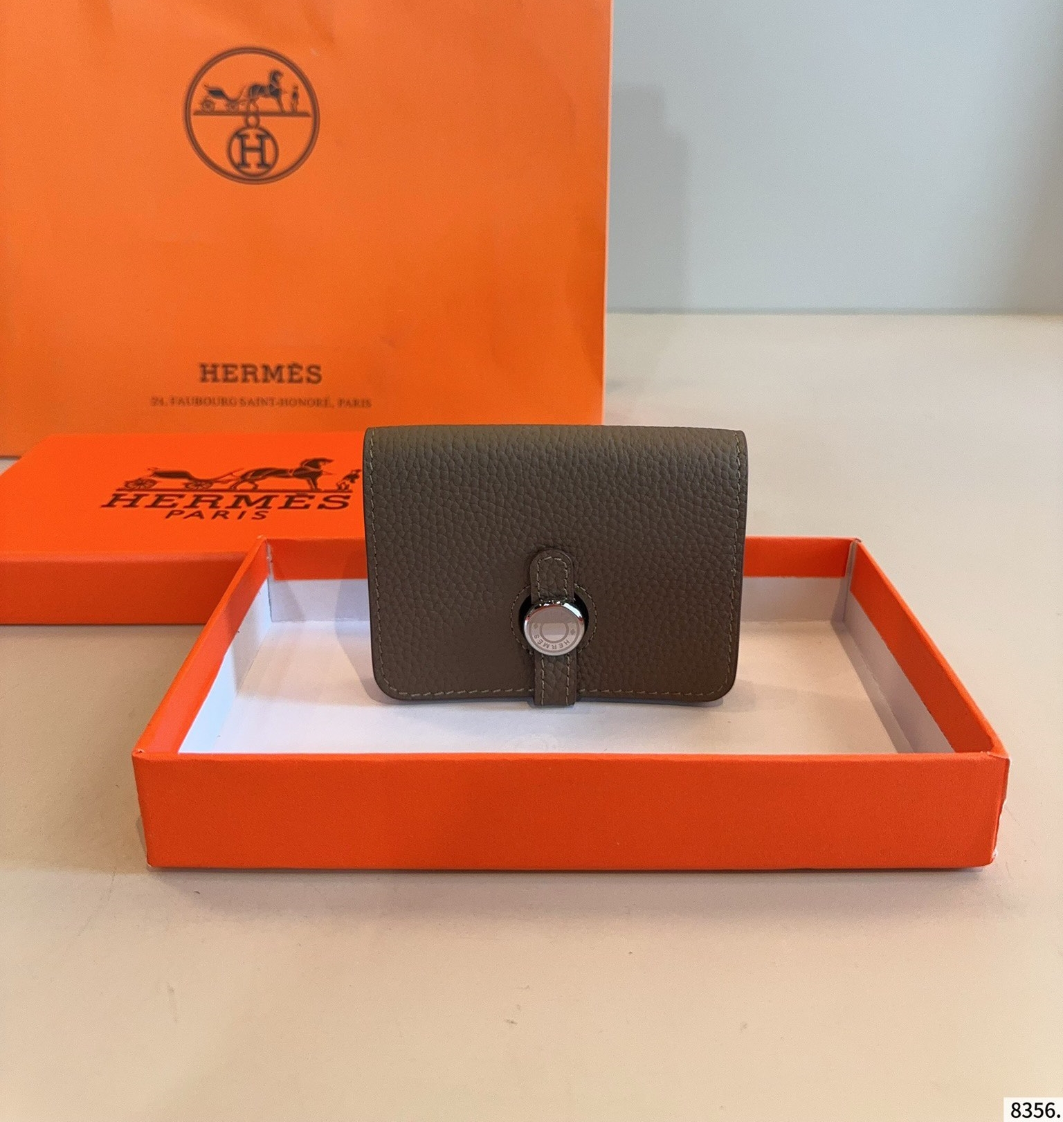 【HERMES公式旗艦店】エルメス 財布  5カラー 10*8CM-BRAND OFF