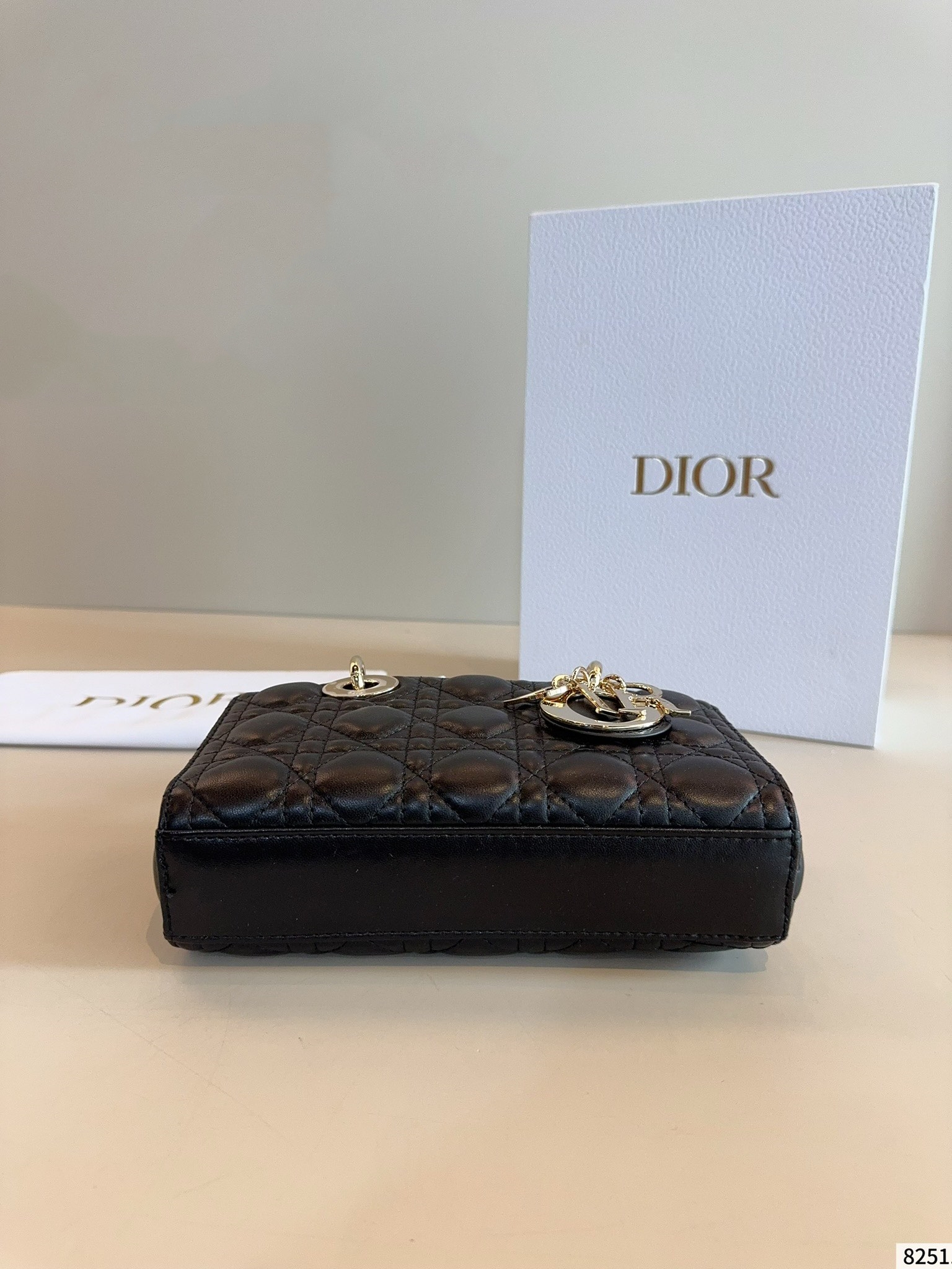 【DIOR公式旗艦店】レディディオール Lady D-joy ハンドバッグ-BRAND OFF