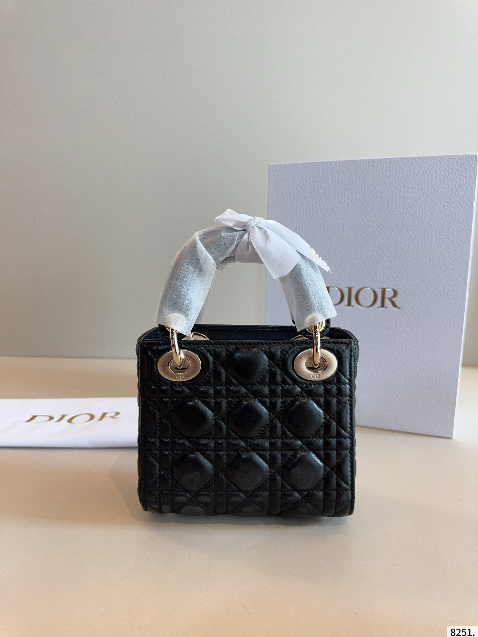 【DIOR公式旗艦店】レディディオール Lady ハンドバッグ-BRAND OFF