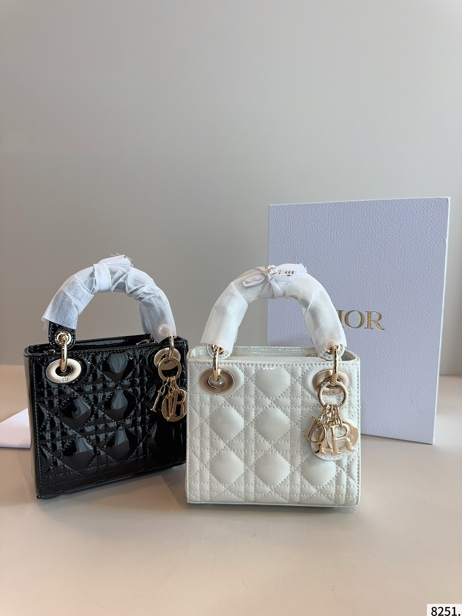 【DIOR公式旗艦店】レディディオール Lady ハンドバッグ-BRAND OFF