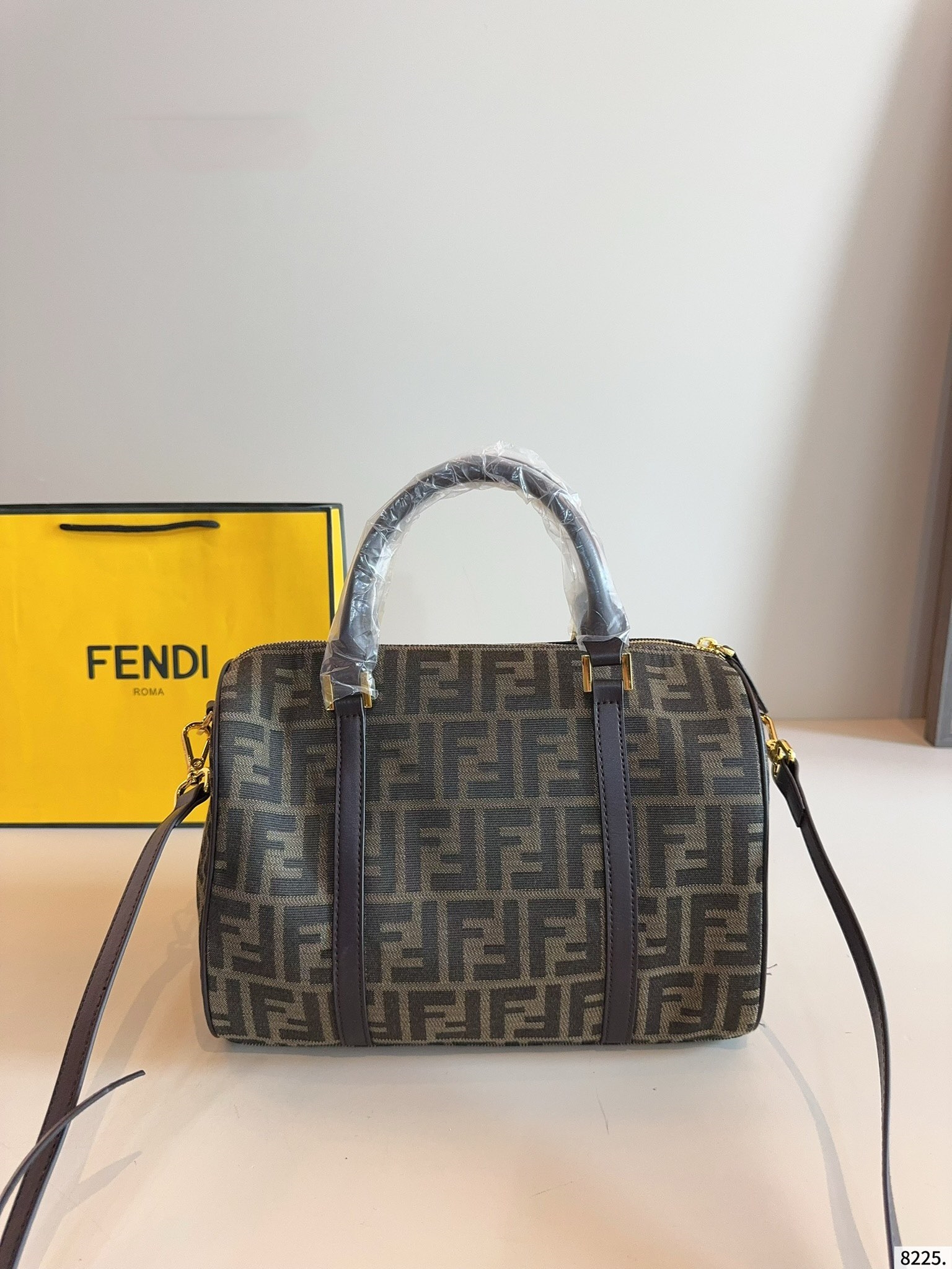 【FENDI公式旗艦店】フェンディ ボストンショルダーバッグ 30*17*20cm-BRAND OFF