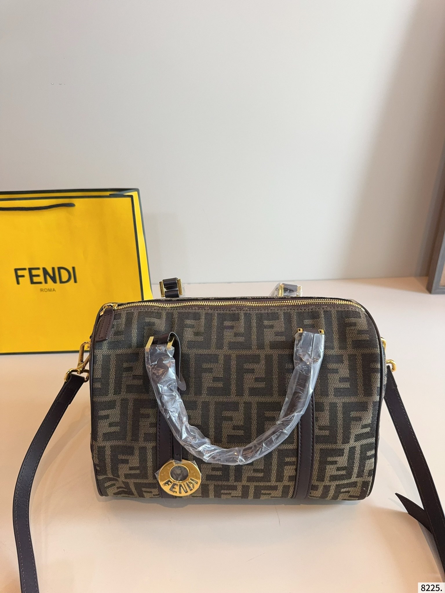 【FENDI公式旗艦店】フェンディ ボストンショルダーバッグ 30*17*20cm-BRAND OFF