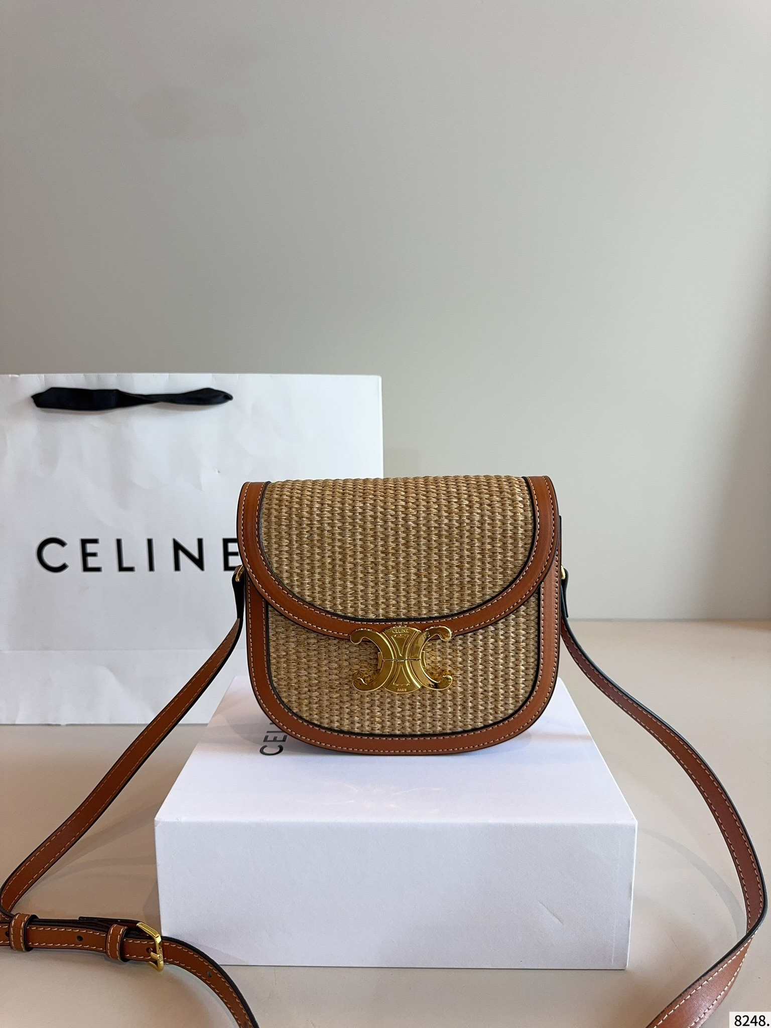 【CELINE公式旗艦店】セリーヌ 編みバッグ 夏の定番アイテム-BRAND OFF
