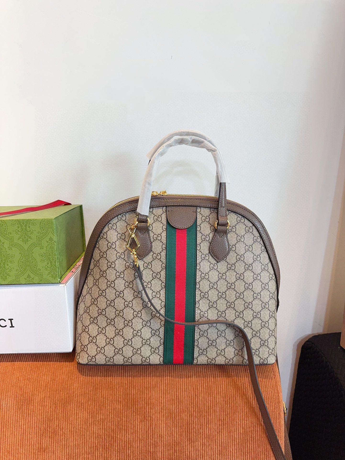 【GUCCI旗艦店】グッチ シェルバッグ ハンドバッグ★大人気-BRAND OFF