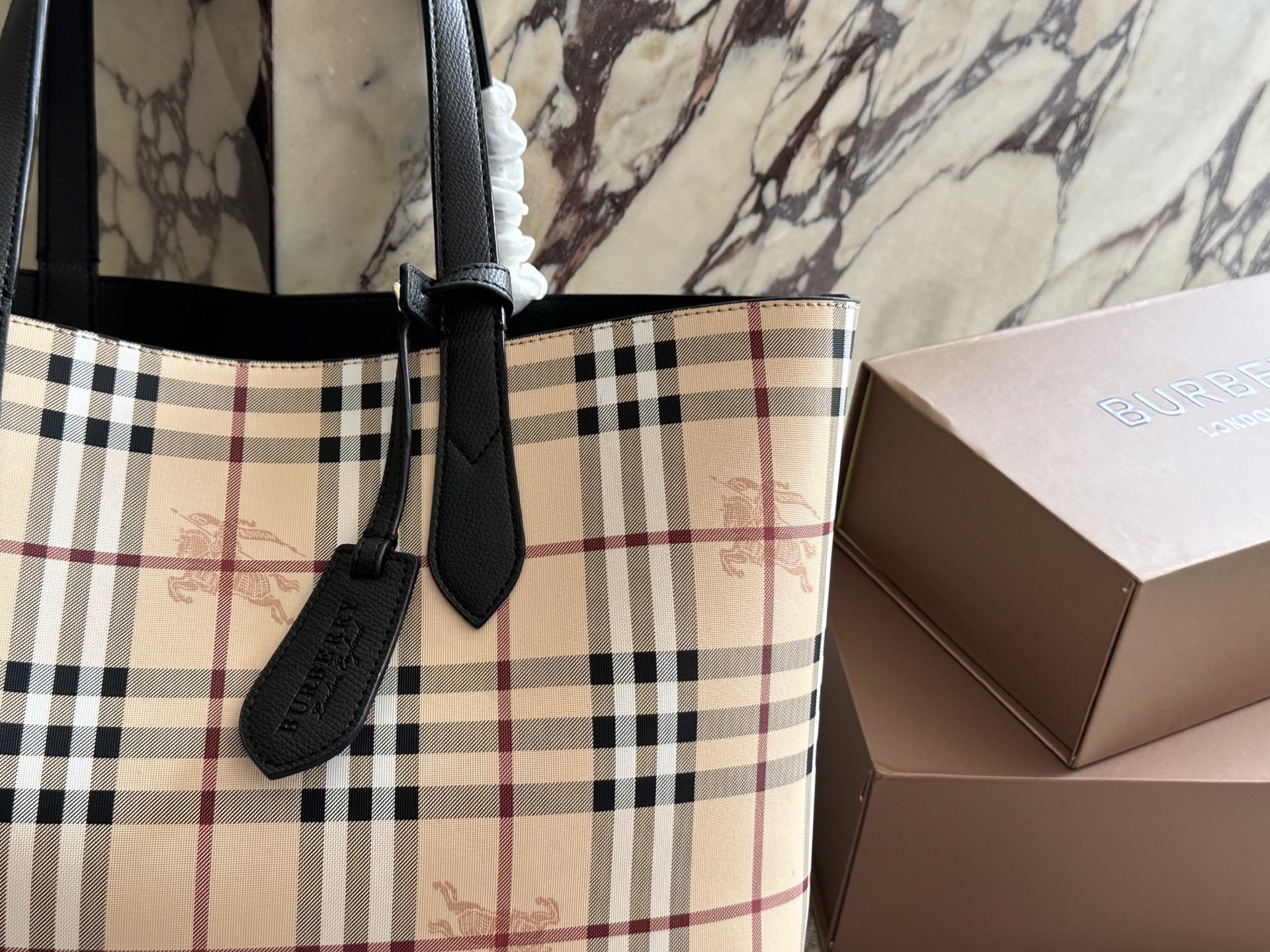 【BURBERRY公式旗艦店】バーバリー 両面トートバッグ ハンドバッグ-BRAND OFF