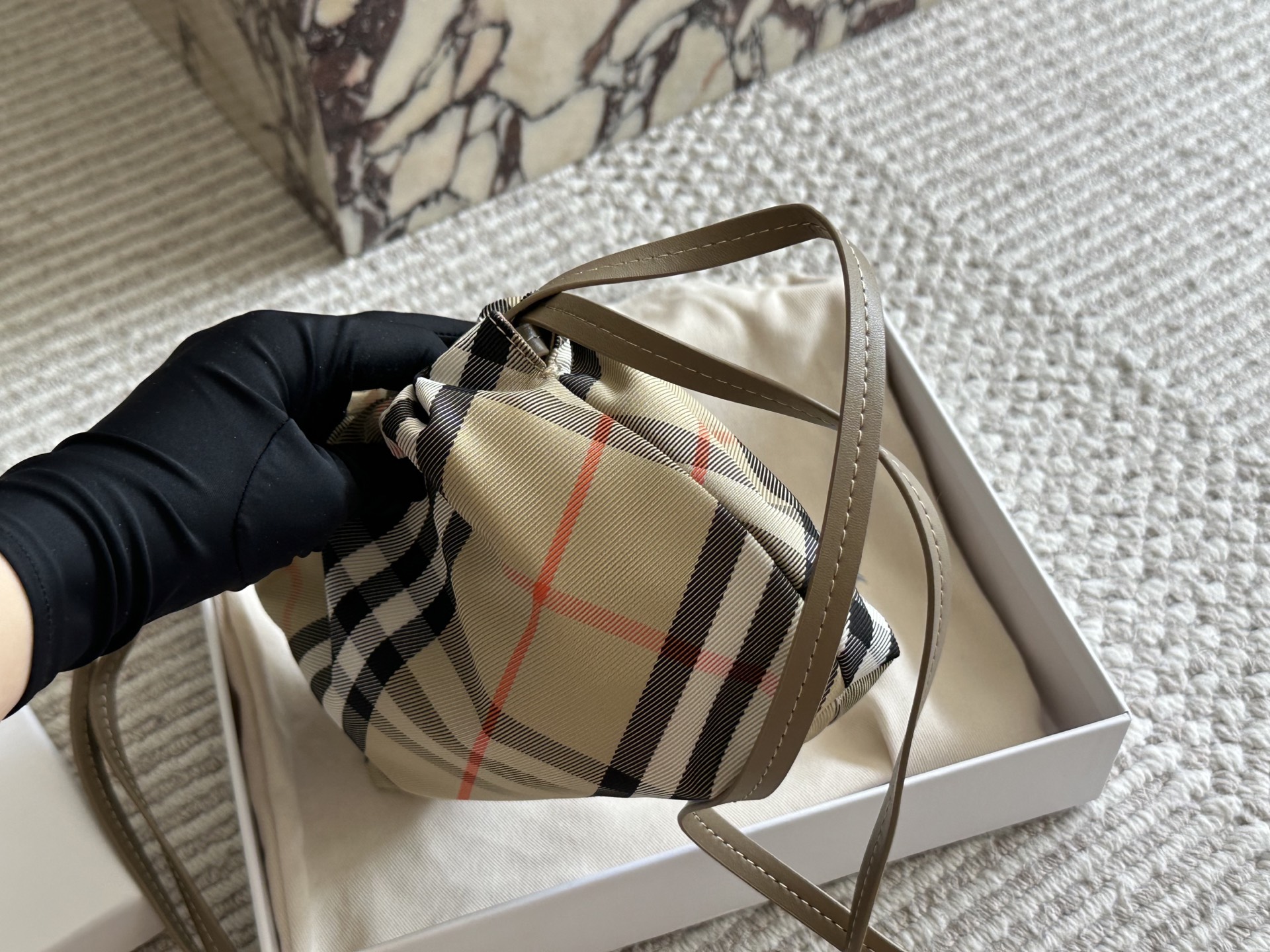 【BURBERRY公式旗艦店】バーバリー 新しいショルダーバッグ-BRAND OFF