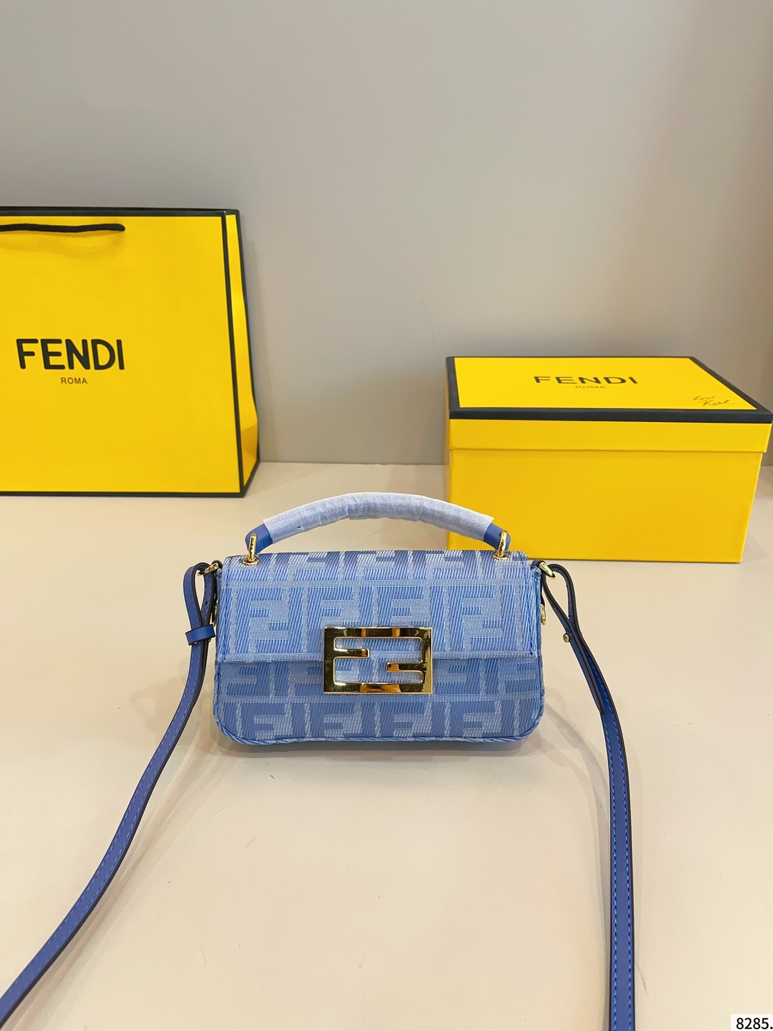 【FENDI旗艦店】フェンディ BAGUETTE ショルダーバッグ-BRAND OFF