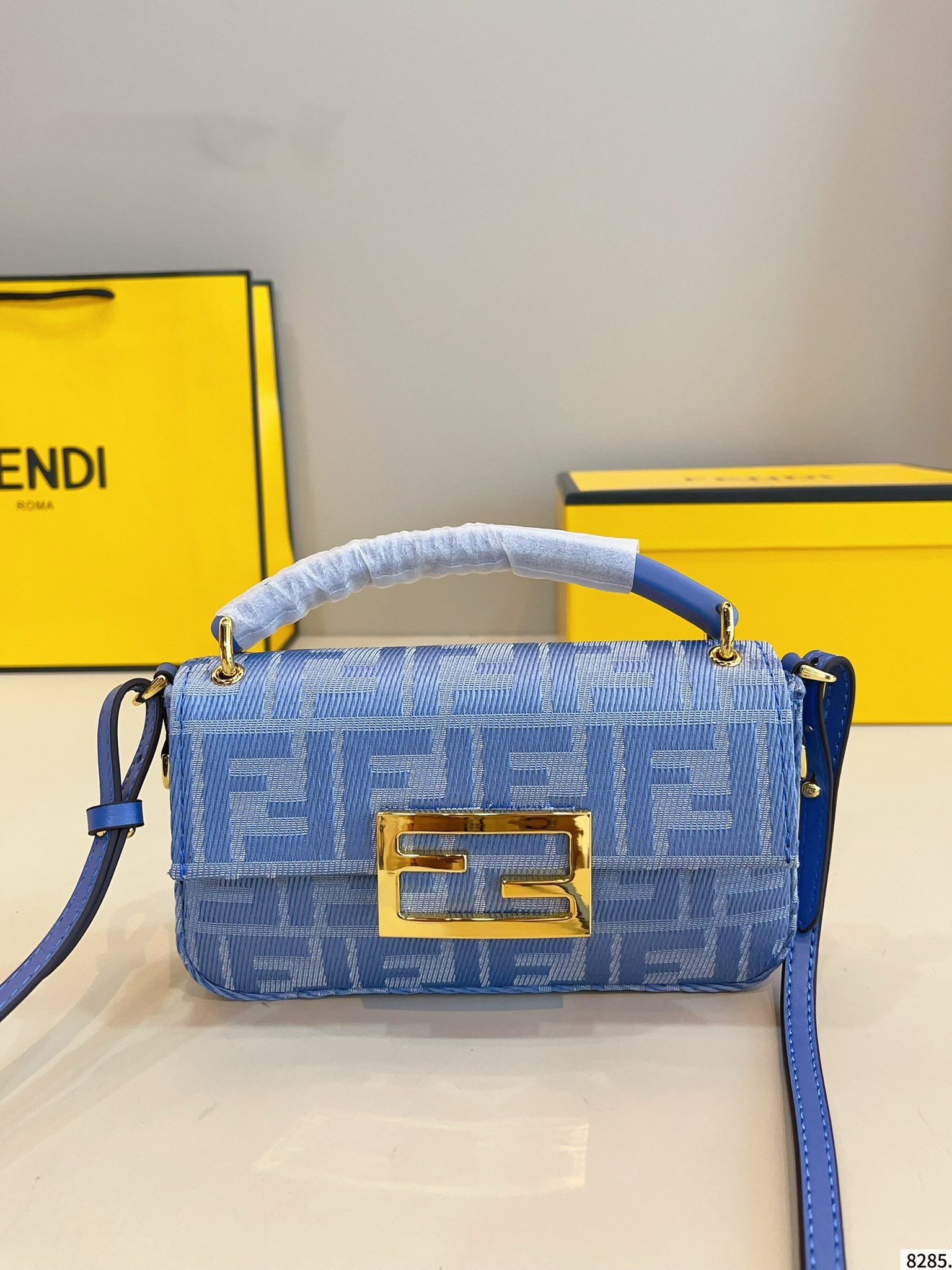 【FENDI旗艦店】フェンディ BAGUETTE ショルダーバッグ-BRAND OFF