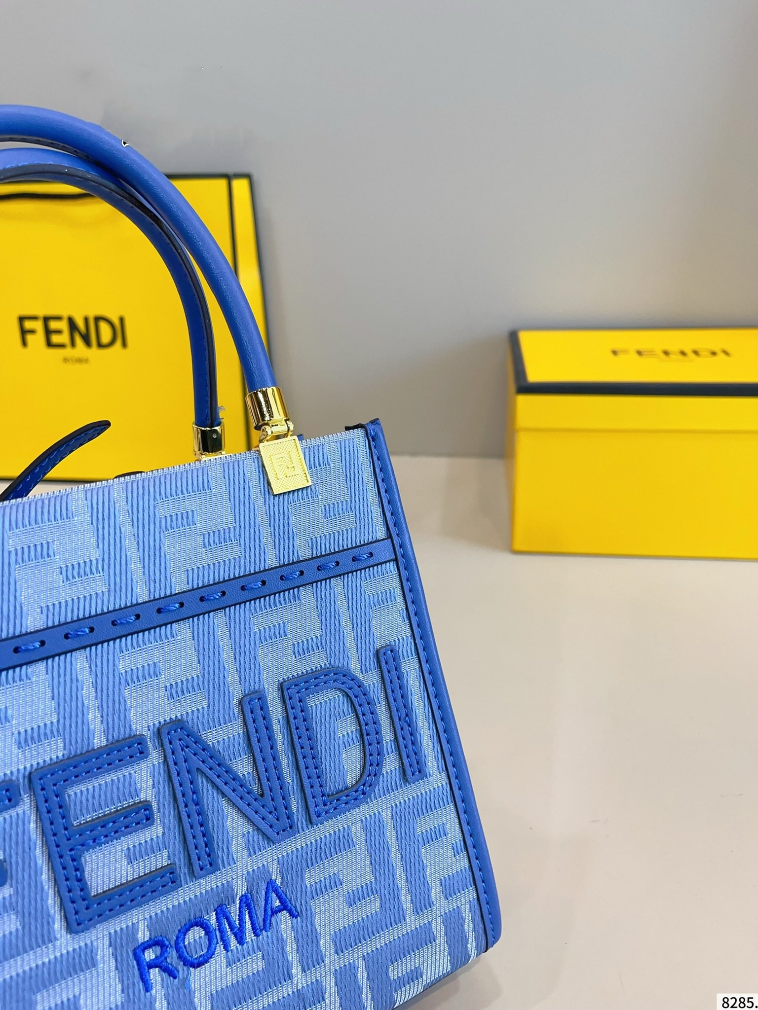 【FENDI公式旗艦店】フェンディ TETO ショルダーバッグ-BRAND OFF