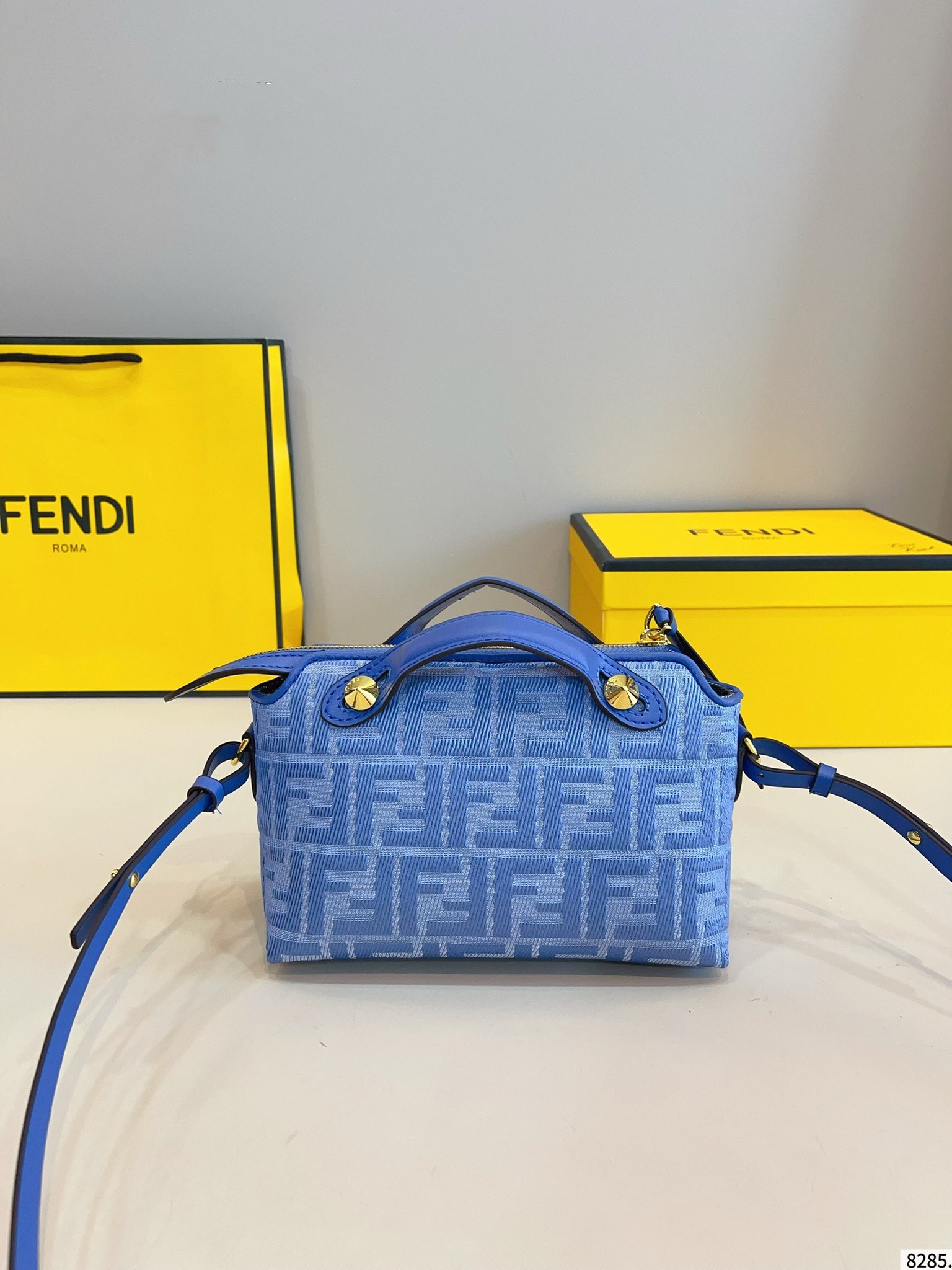 【FENDI公式旗艦店】フェンディ By The Way ショルダーバッグ-BRAND OFF