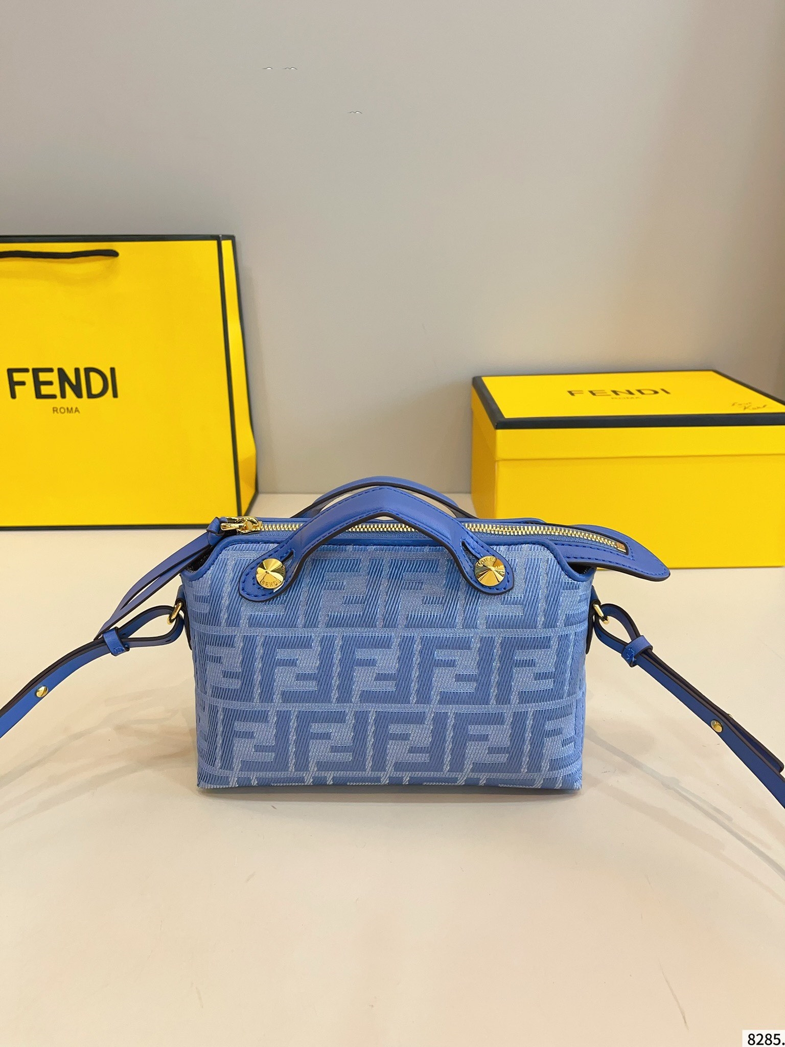 【FENDI公式旗艦店】フェンディ By The Way ショルダーバッグ-BRAND OFF