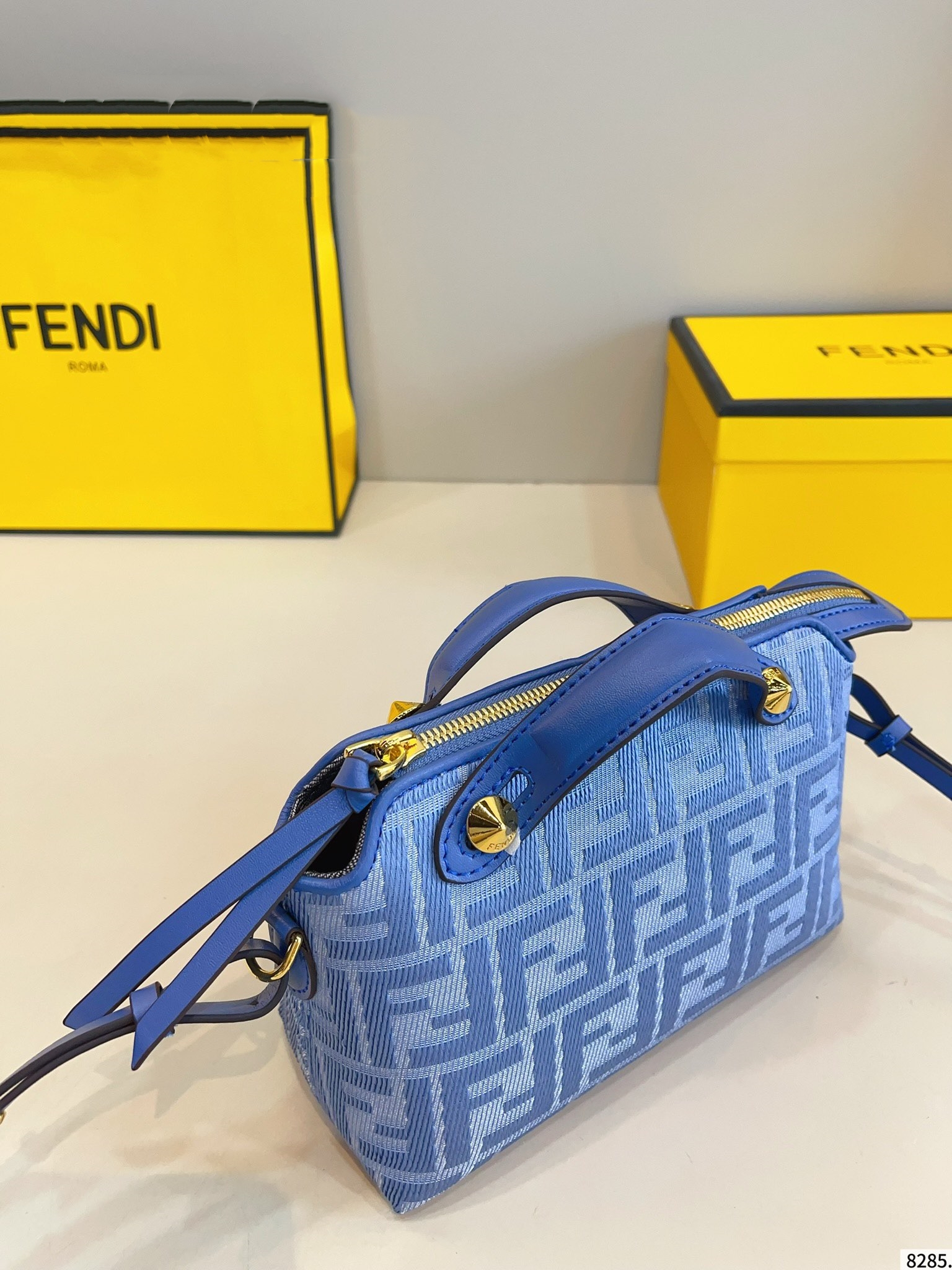 【FENDI公式旗艦店】フェンディ By The Way ショルダーバッグ-BRAND OFF
