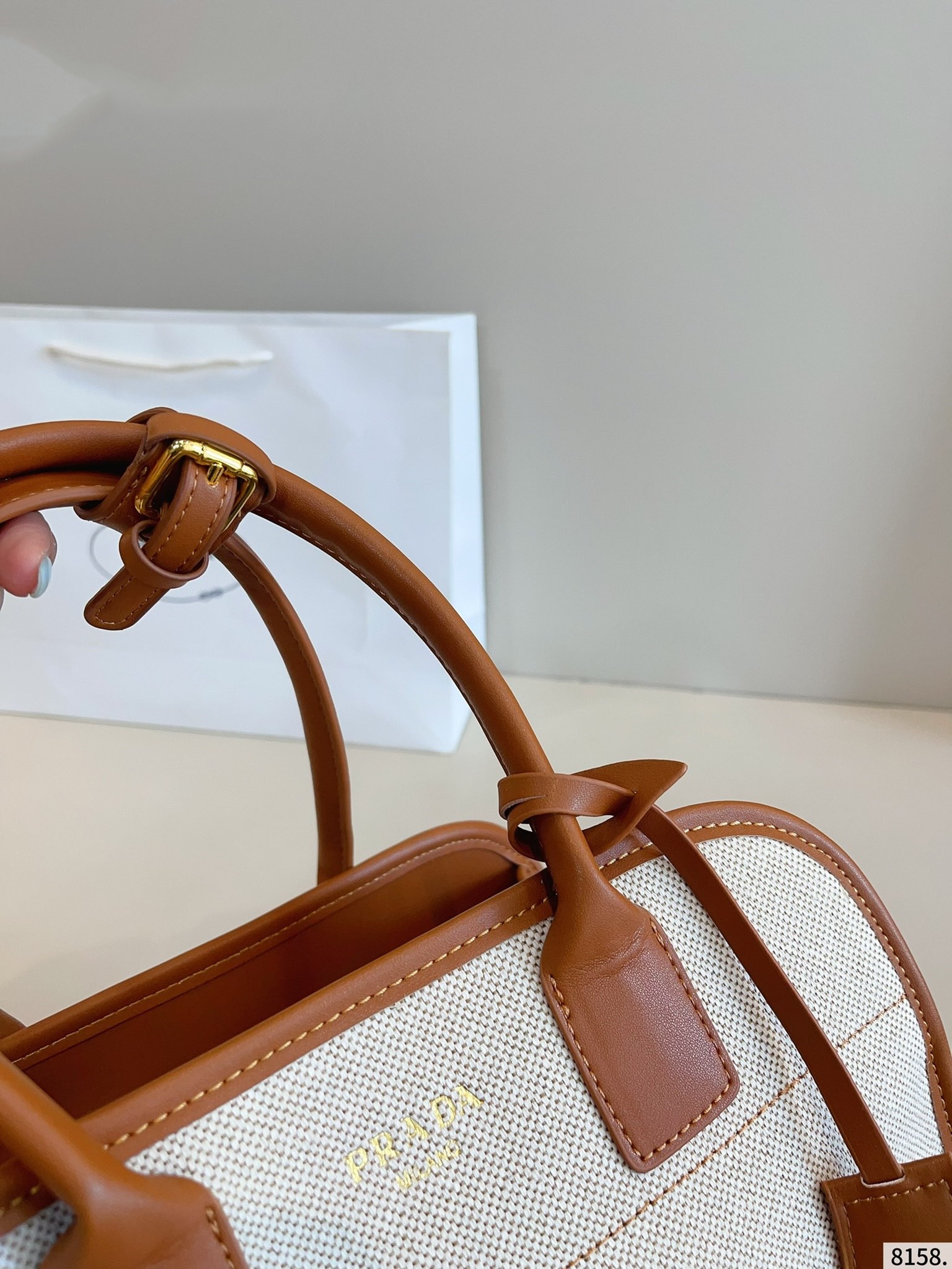 【PRADA旗艦店】プラダ ★大人気ズックハンドバッグ-BRAND OFF