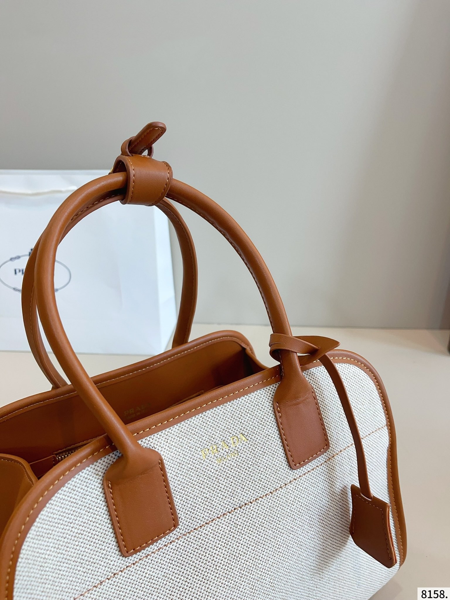 【PRADA旗艦店】プラダ ★大人気ズックハンドバッグ-BRAND OFF