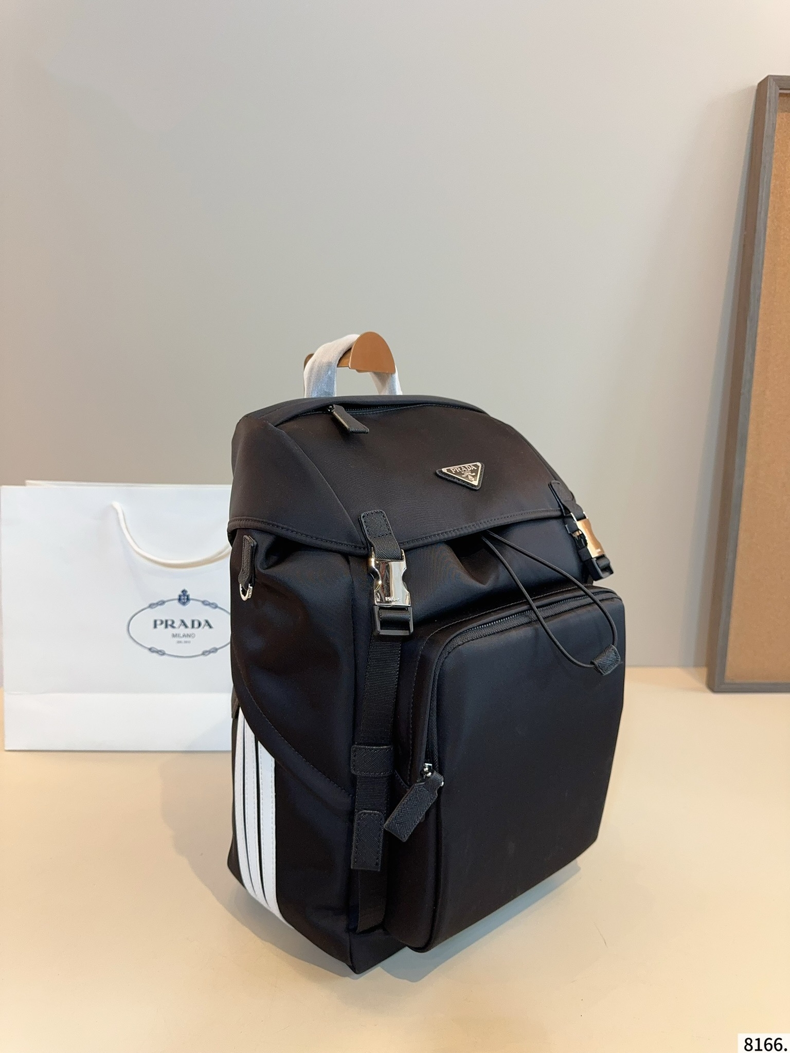 【PRADA x ADIDAS旗艦店】プラダ ★大人気 バックパック-BRAND OFF