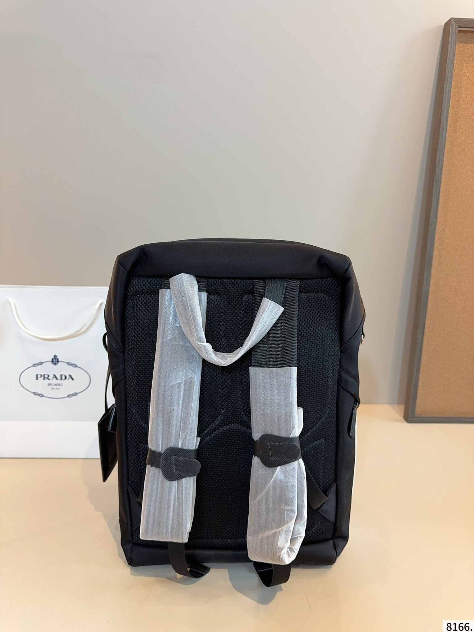 【PRADA x ADIDAS旗艦店】プラダ ★大人気 バックパック-BRAND OFF