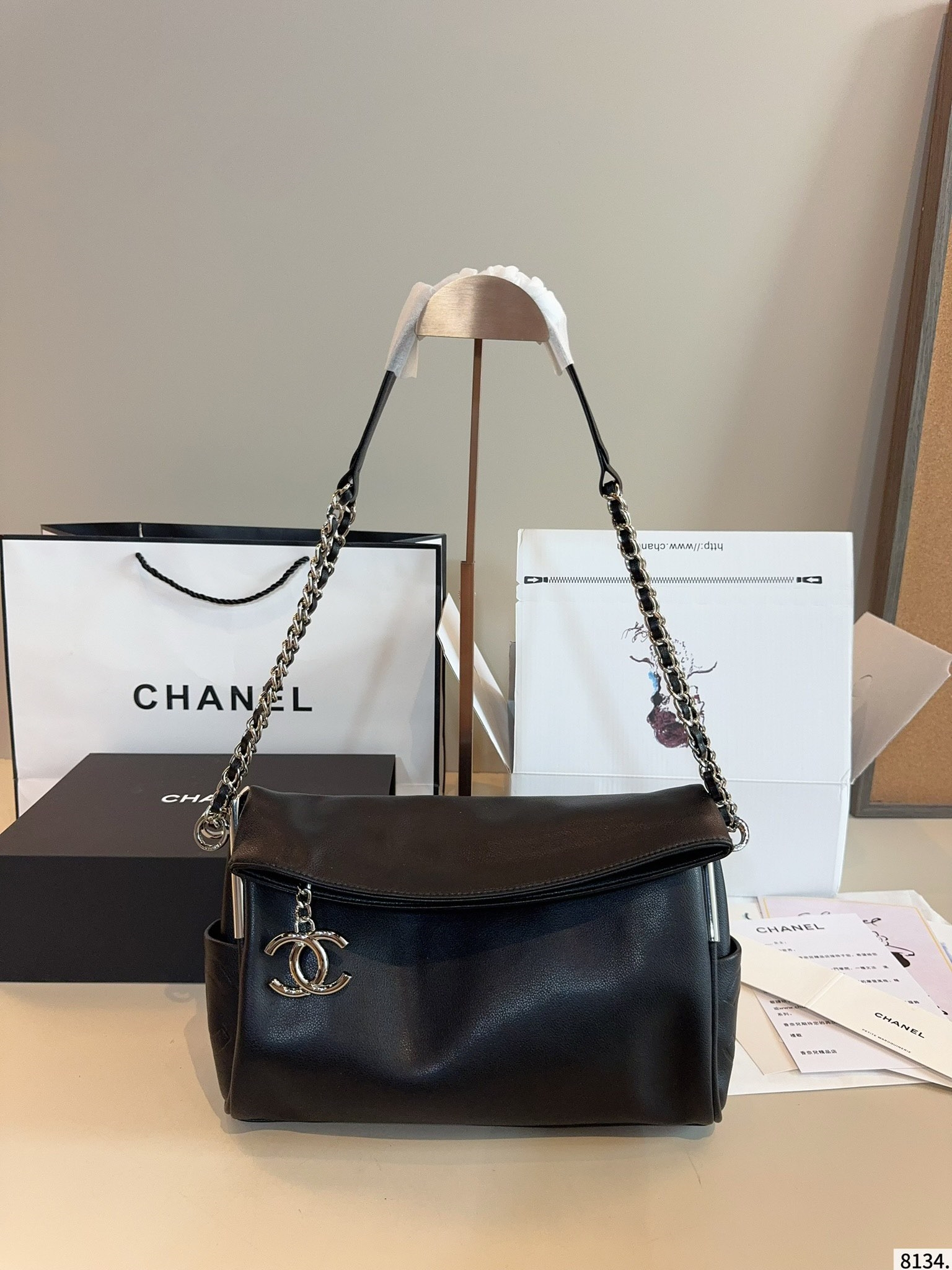 【CHANEL旗艦店】シャネル ★大人気 ショルダーバッグ-BRAND OFF