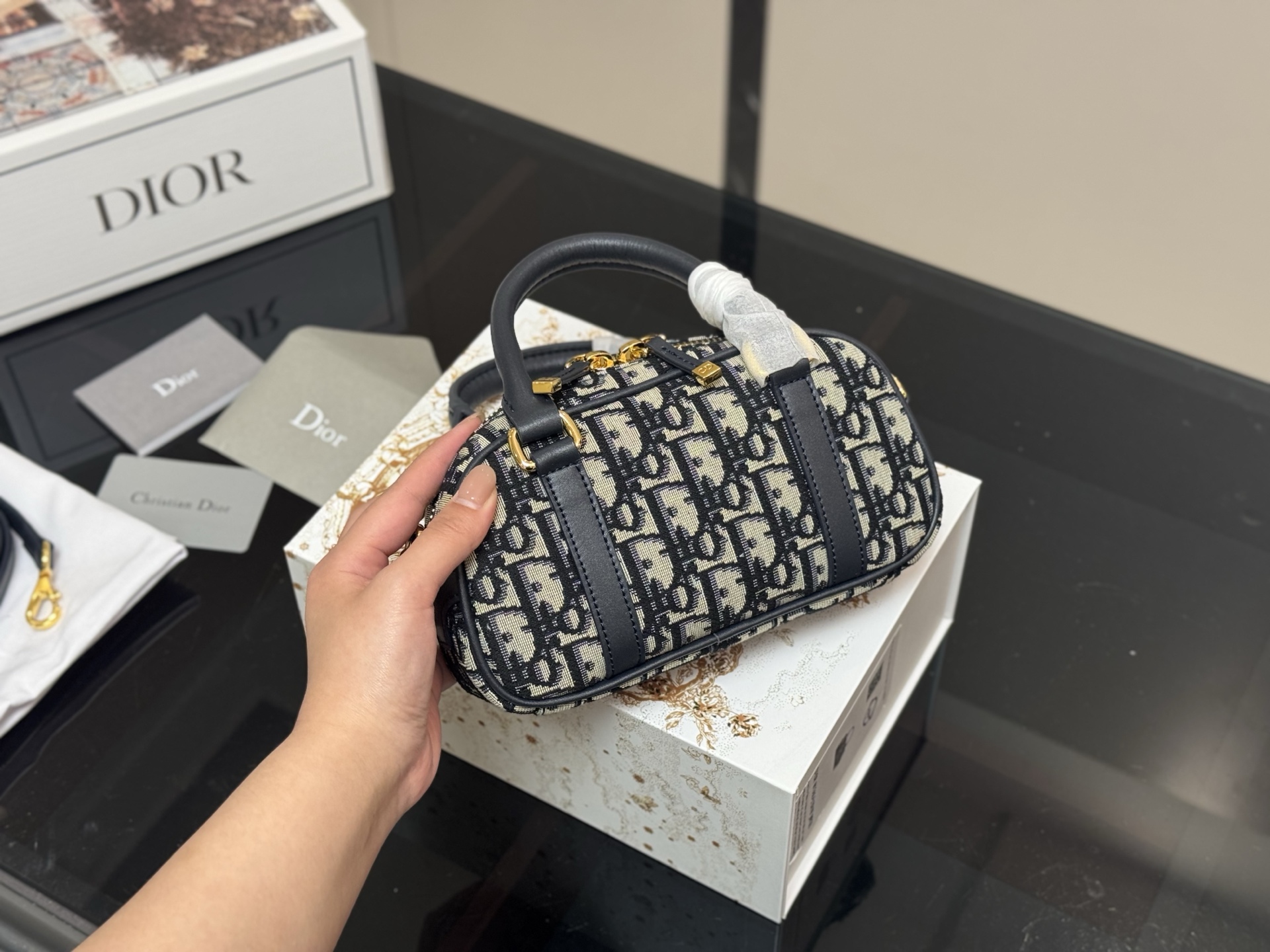 【DIOR公式旗艦店】ディオール MINI vibe ショルダーバッグ-BRAND OFF