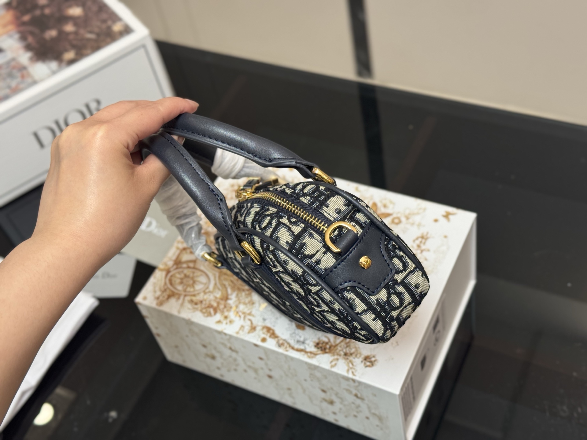 【DIOR公式旗艦店】ディオール MINI vibe ショルダーバッグ-BRAND OFF