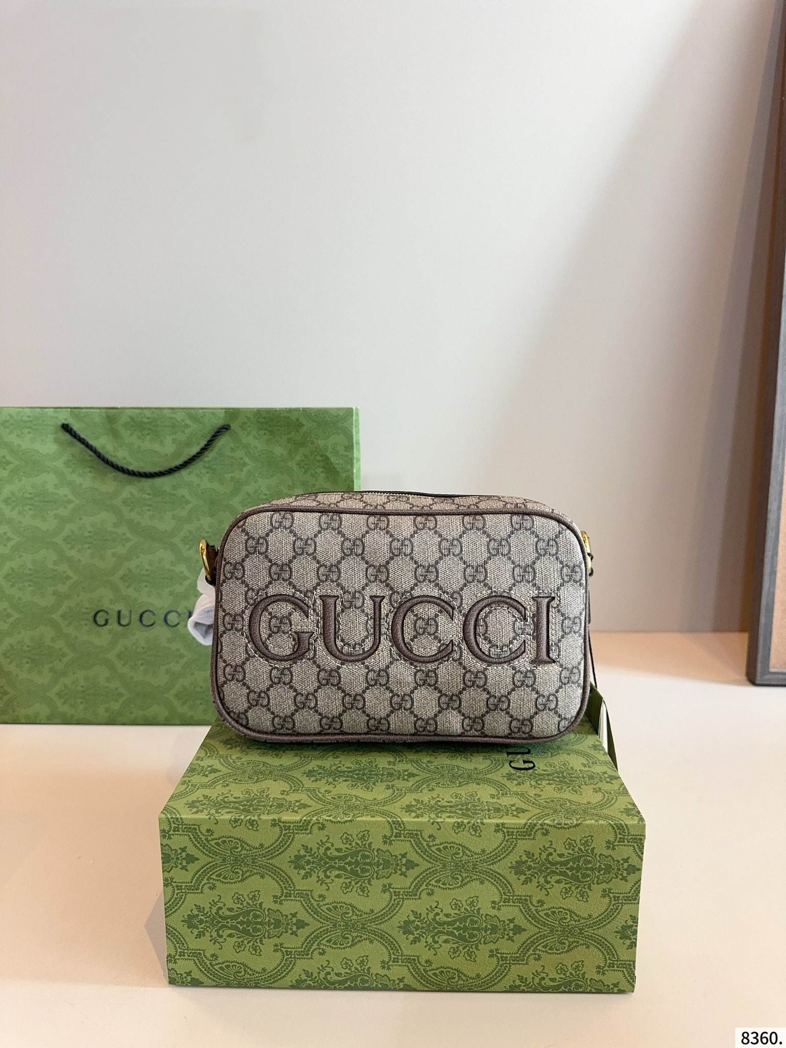 【GUCCI公式旗艦店】グッチ ★大人気 GG カメラバッグ-BRAND OFF