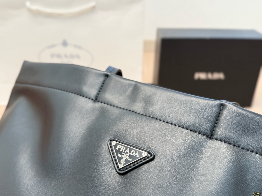 【PRADA公式旗艦店】プラダ トートバッグ ハンドバッグ-BRAND OFF